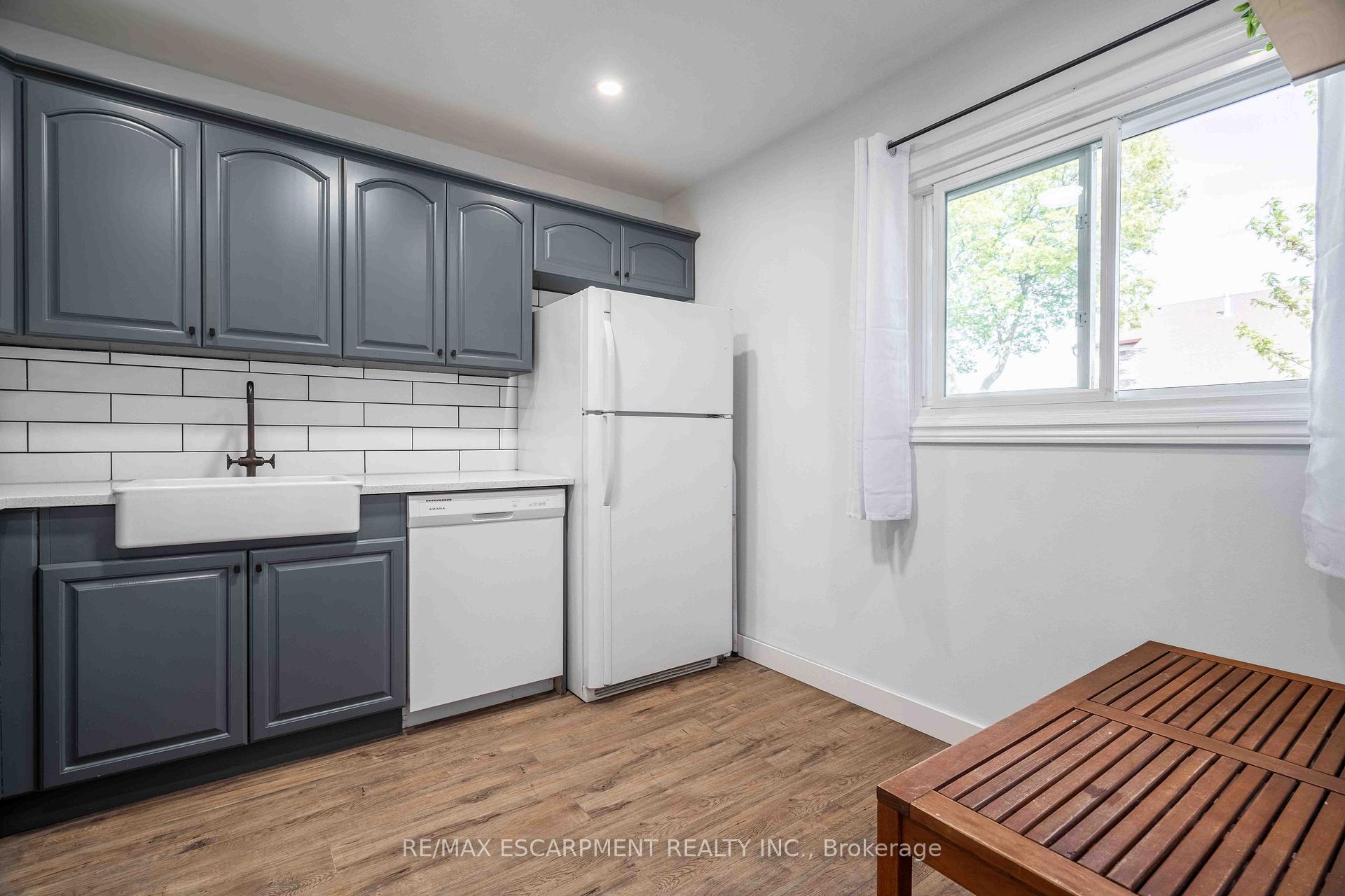 Photo 2 of Unit 11, 1190 Upper Ottawa Street, Hamilton, Quinndale — HOMEH