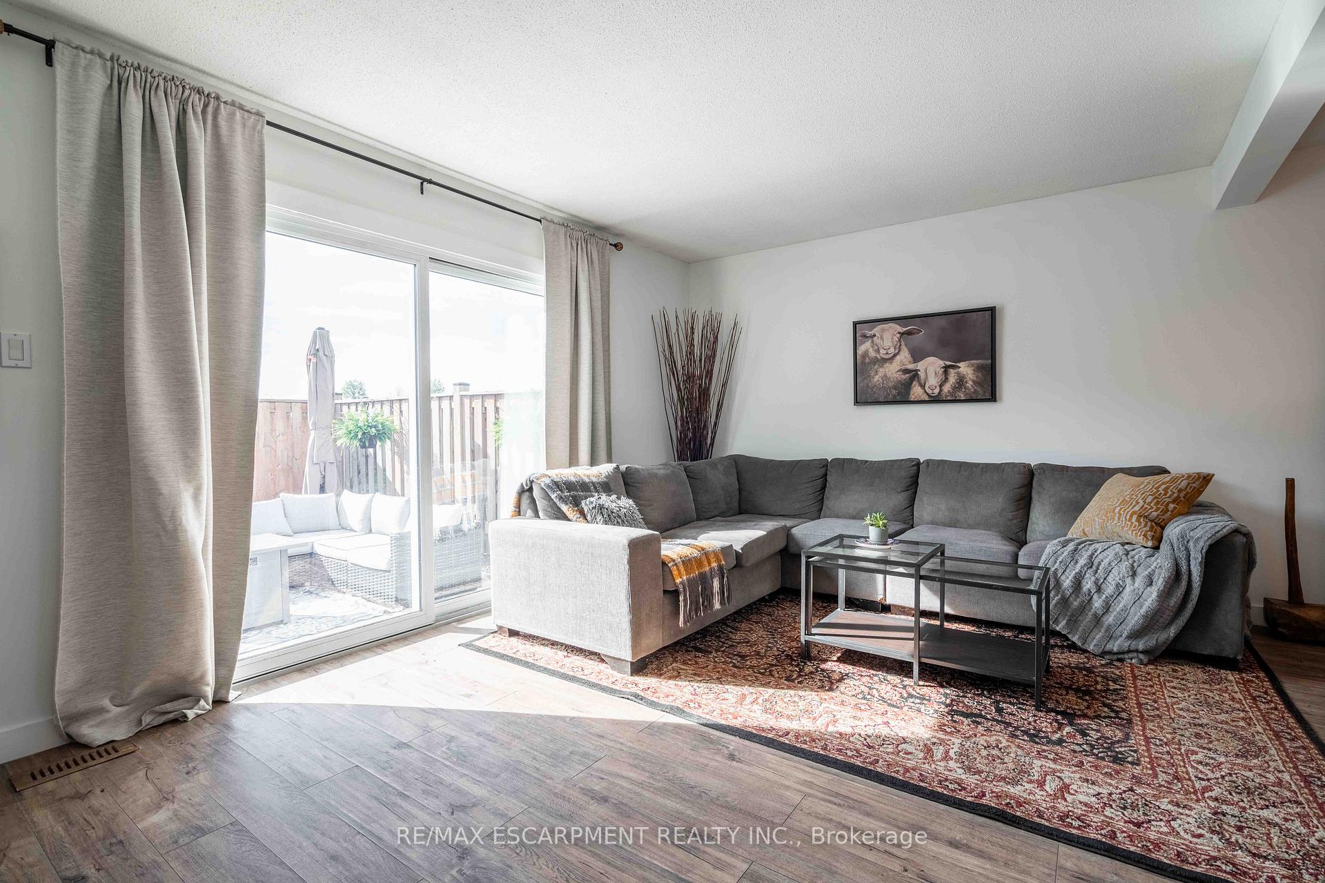 Photo 6 of Unit 11, 1190 Upper Ottawa Street, Hamilton, Quinndale — HOMEH