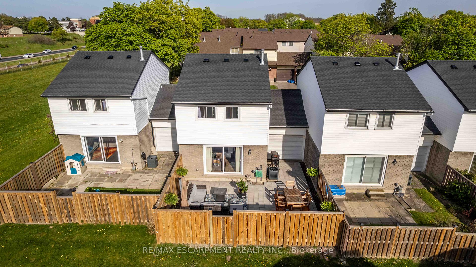 Photo 37 of Unit 11, 1190 Upper Ottawa Street, Hamilton, Quinndale — HOMEH