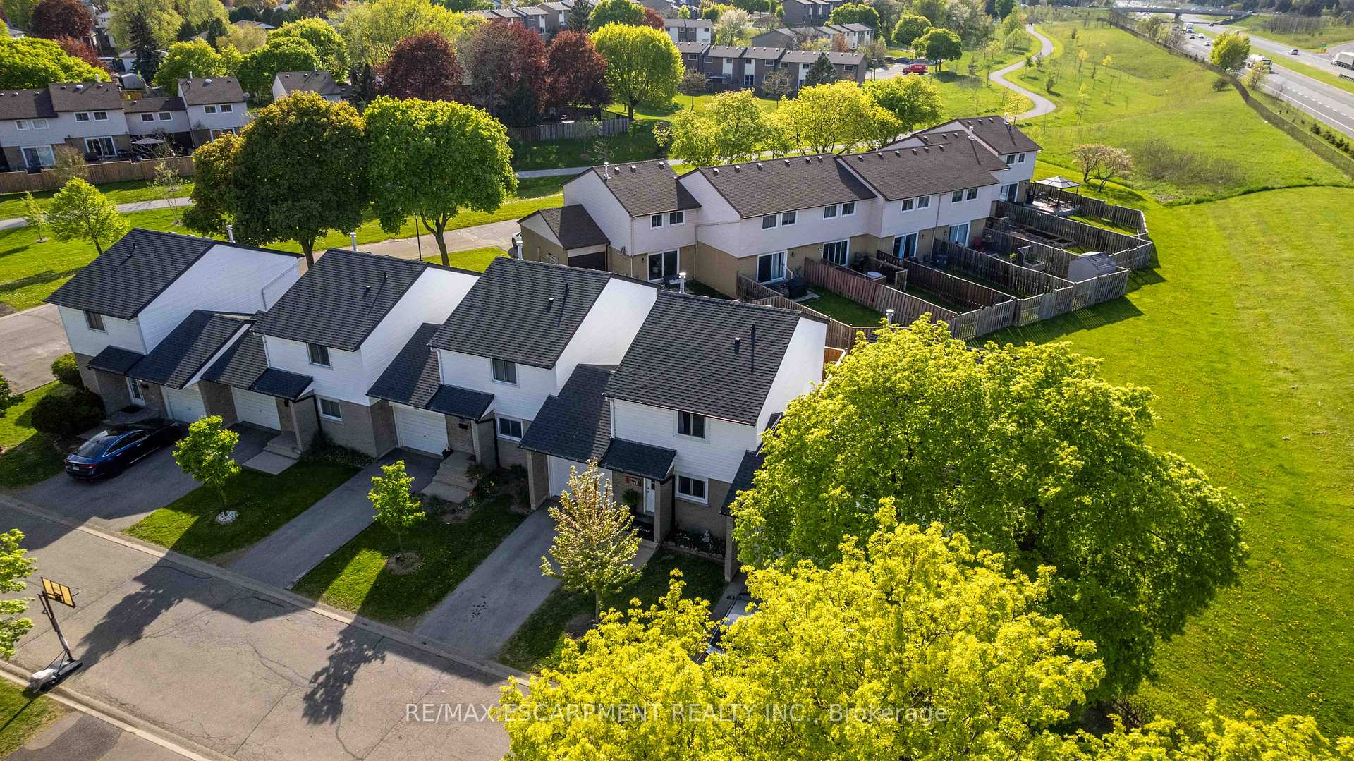 Photo 16 of Unit 11, 1190 Upper Ottawa Street, Hamilton, Quinndale — HOMEH