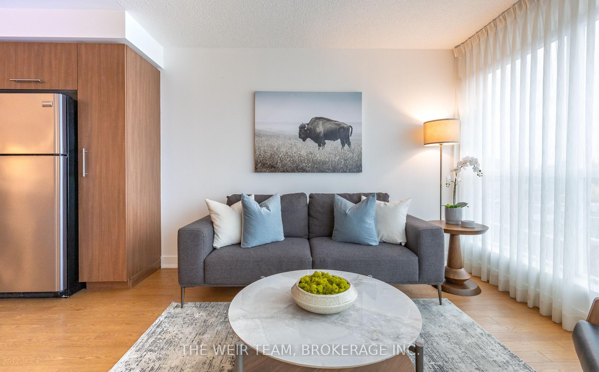 Photo 4 of Unit 505, 1048 Broadview Avenue, Toronto, Broadview North — HOMEH