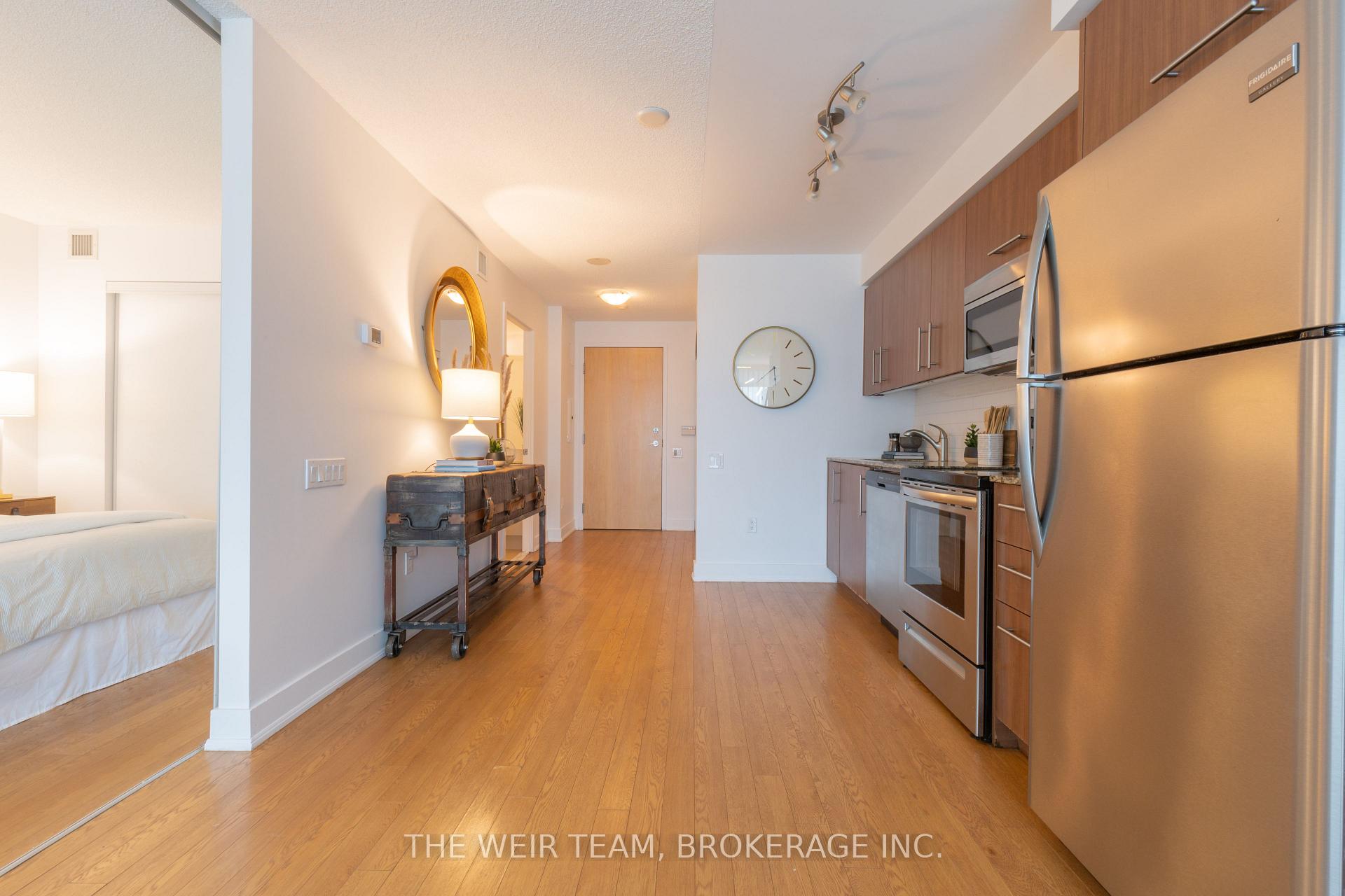 Photo 5 of Unit 505, 1048 Broadview Avenue, Toronto, Broadview North — HOMEH