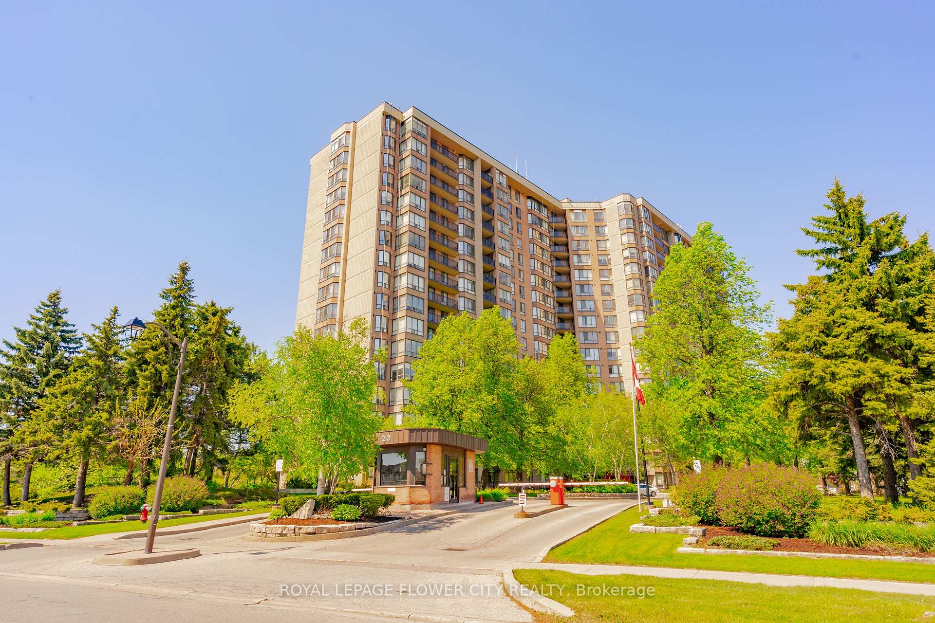 Photo 38 of Unit 304, 20 Cherrytree Drive, Brampton, Fletcher's Creek South — HOMEH