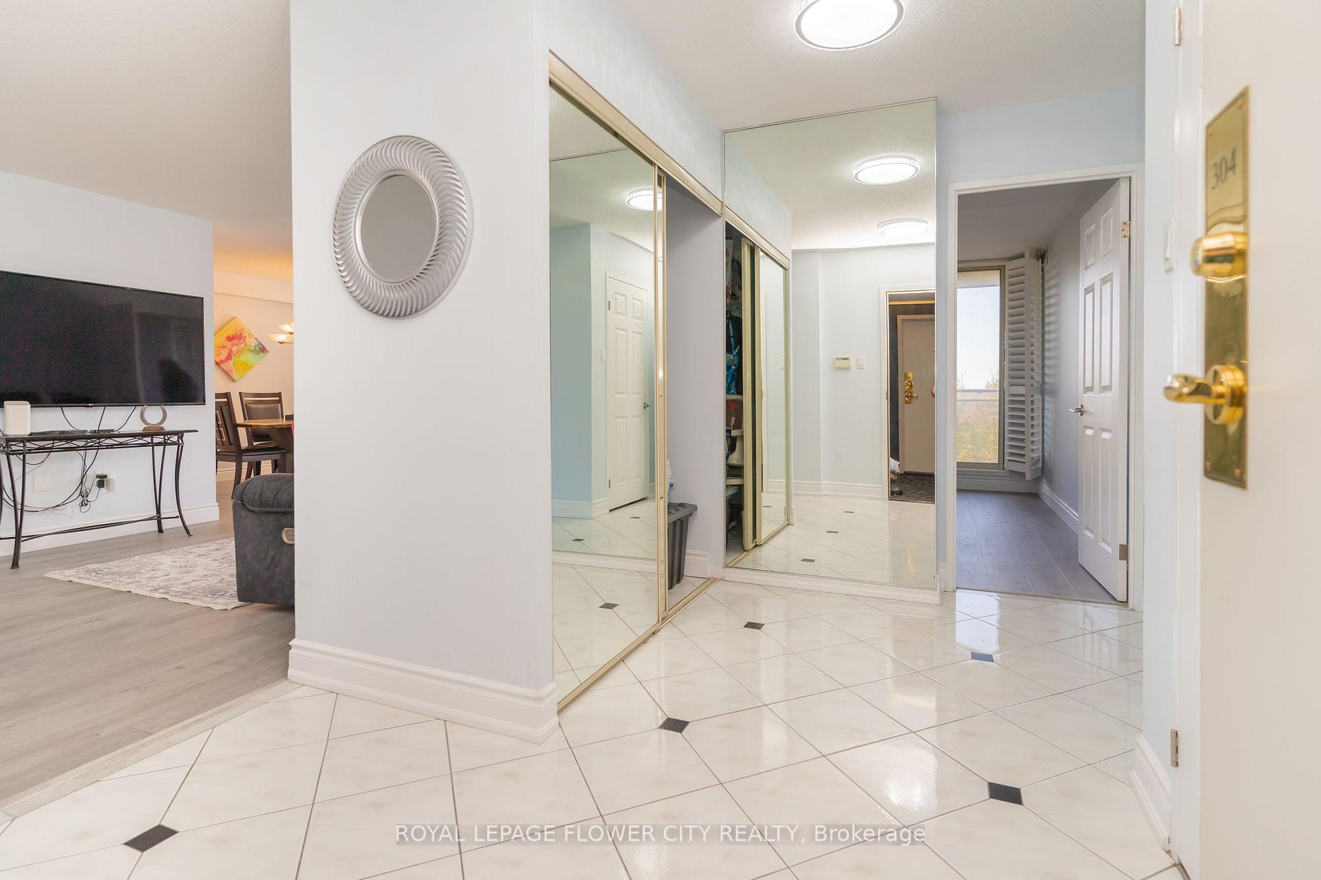 Photo 3 of Unit 304, 20 Cherrytree Drive, Brampton, Fletcher's Creek South — HOMEH