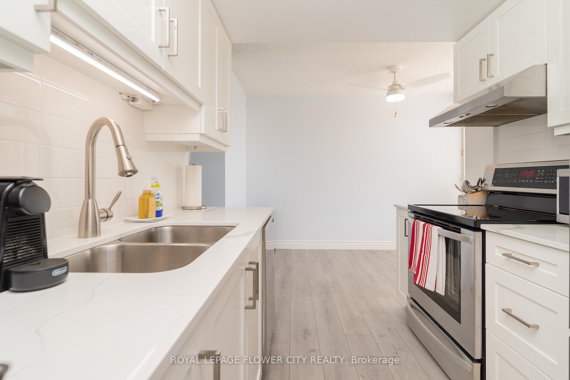 Photo 20 of Unit 304, 20 Cherrytree Drive, Brampton, Fletcher's Creek South — HOMEH