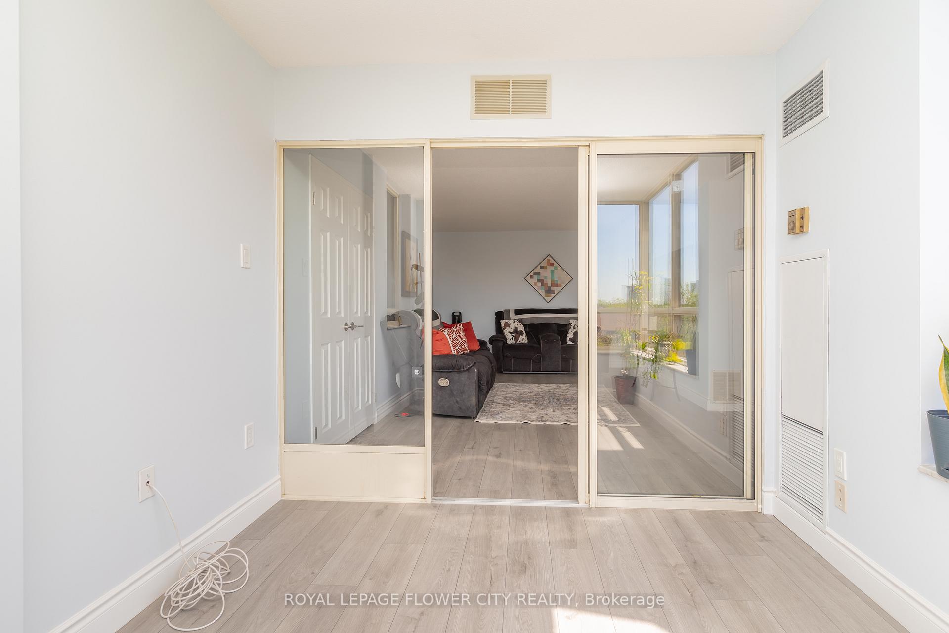 Photo 15 of Unit 304, 20 Cherrytree Drive, Brampton, Fletcher's Creek South — HOMEH