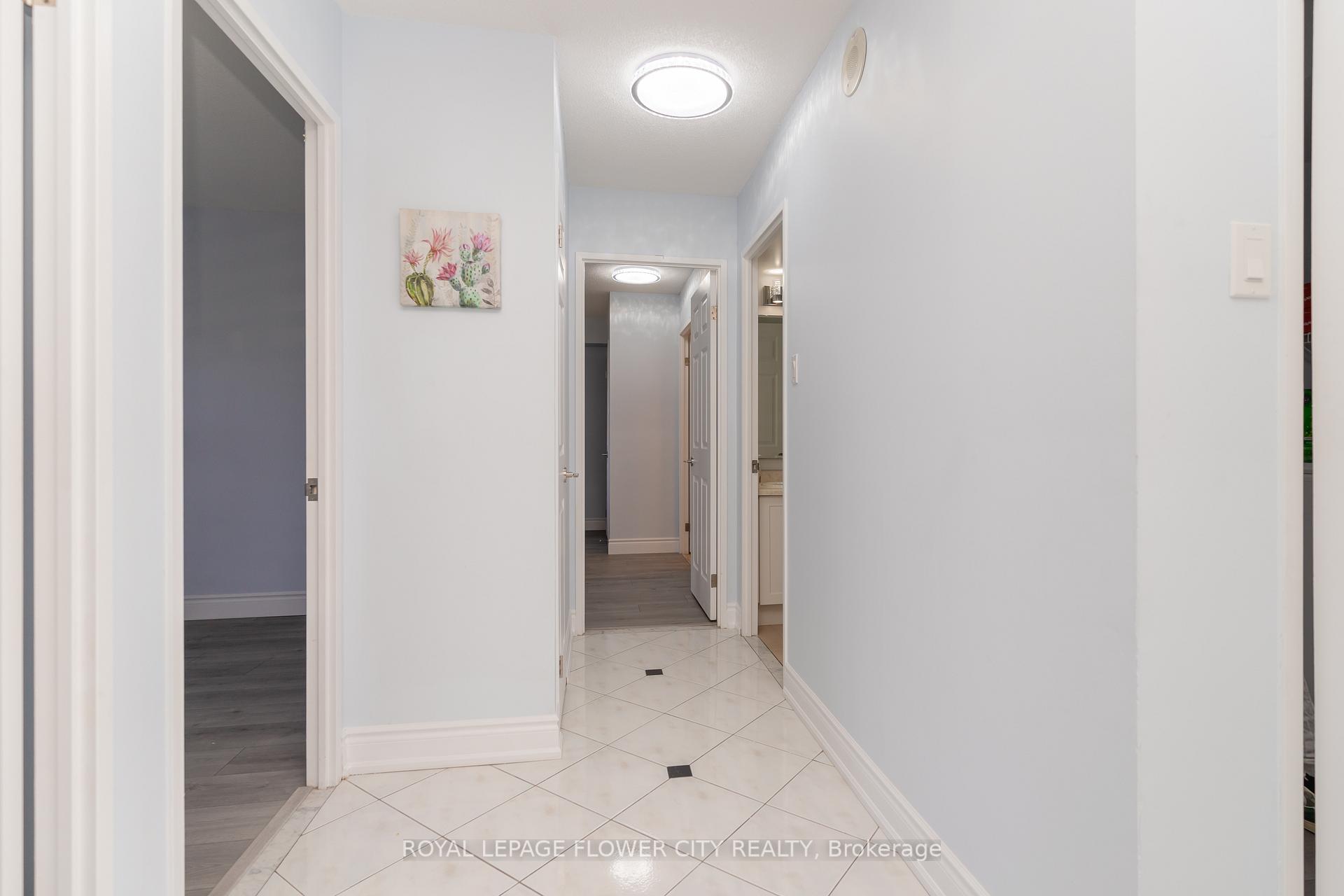 Photo 13 of Unit 304, 20 Cherrytree Drive, Brampton, Fletcher's Creek South — HOMEH