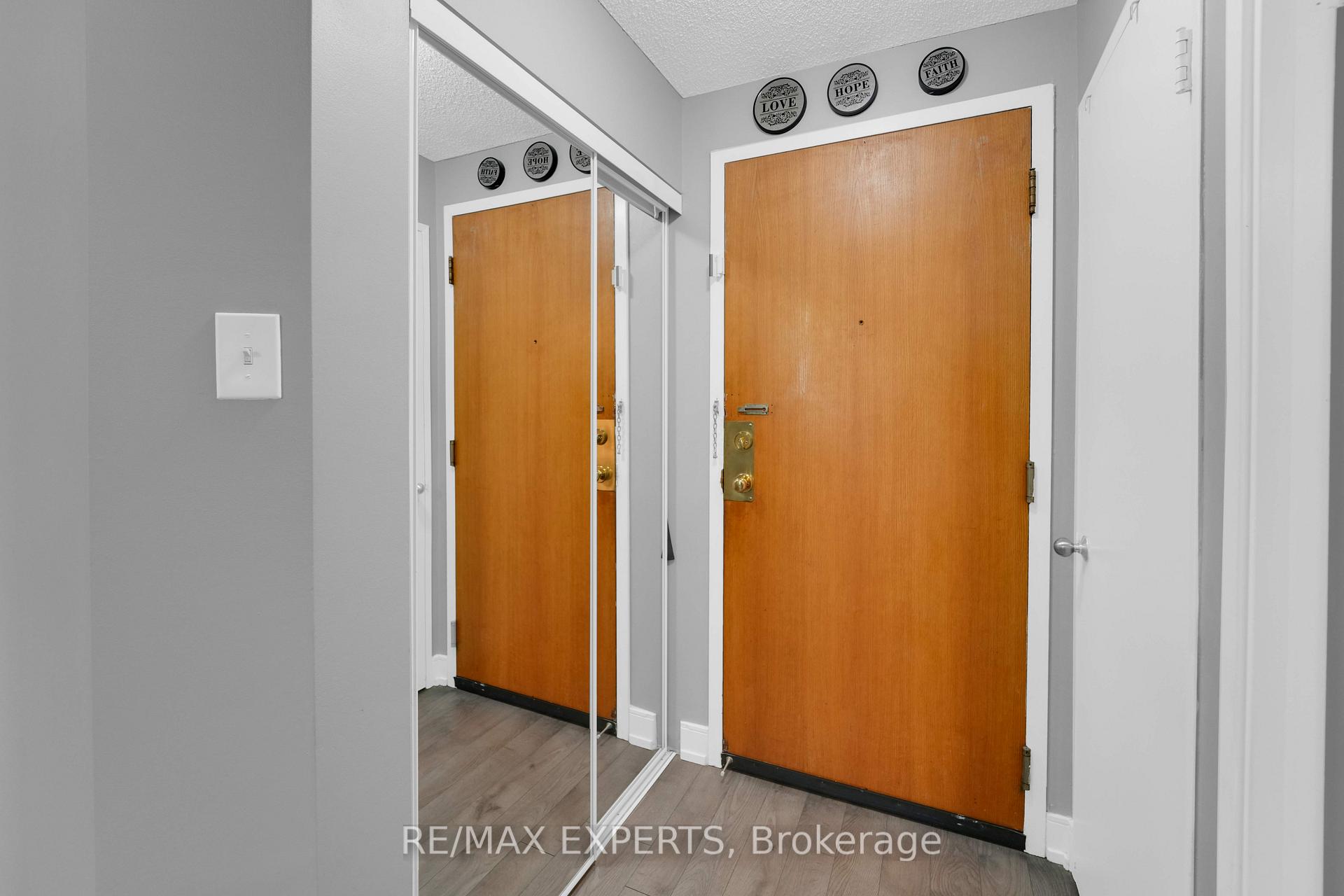 Photo 8 of Unit 404, 61 Markbrook Lane, Etobicoke, Mount Olive-Silverstone-Jamestown — HOMEH