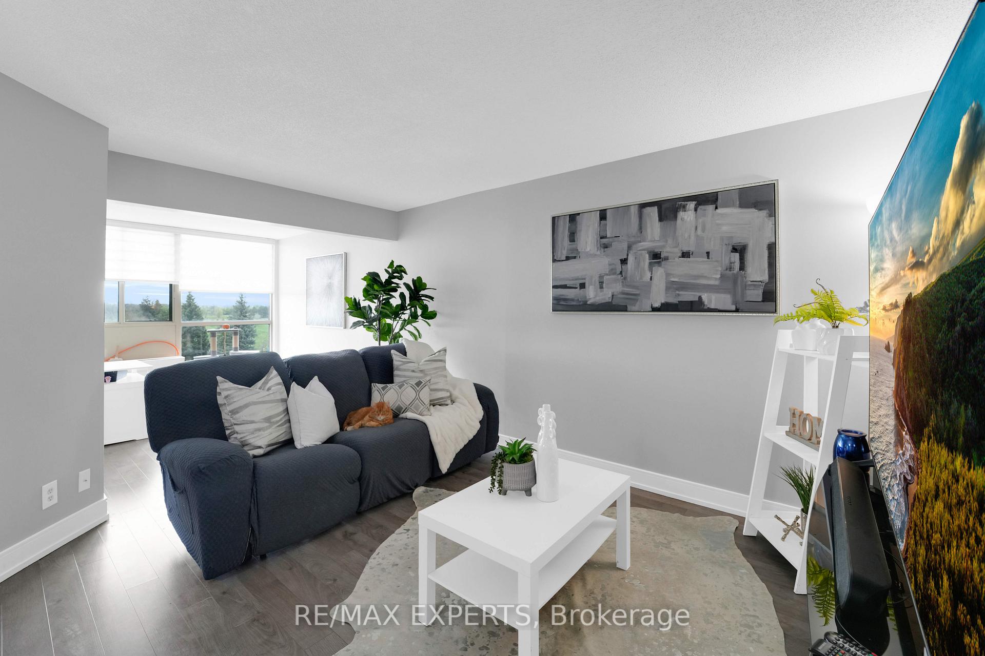 Photo 12 of Unit 404, 61 Markbrook Lane, Etobicoke, Mount Olive-Silverstone-Jamestown — HOMEH