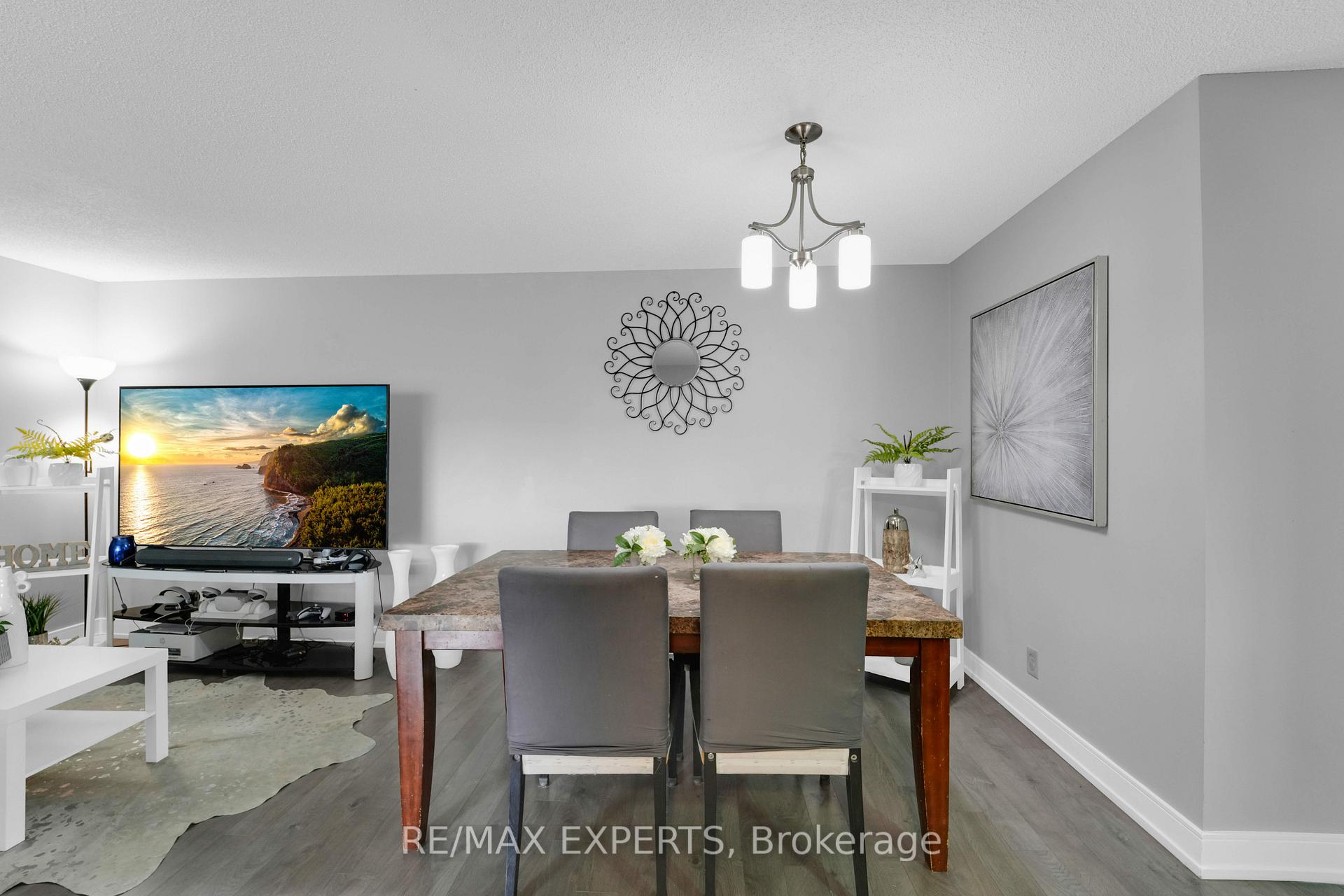Photo 13 of Unit 404, 61 Markbrook Lane, Etobicoke, Mount Olive-Silverstone-Jamestown — HOMEH