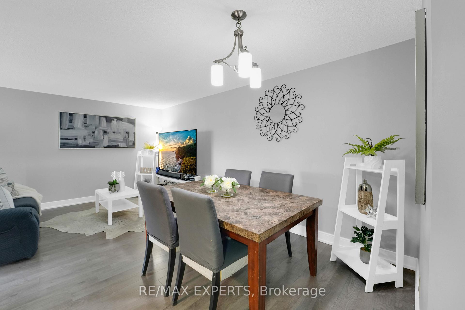Photo 10 of Unit 404, 61 Markbrook Lane, Etobicoke, Mount Olive-Silverstone-Jamestown — HOMEH