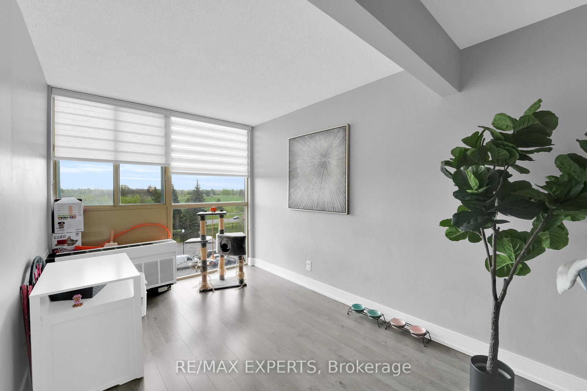 Photo 18 of Unit 404, 61 Markbrook Lane, Etobicoke, Mount Olive-Silverstone-Jamestown — HOMEH