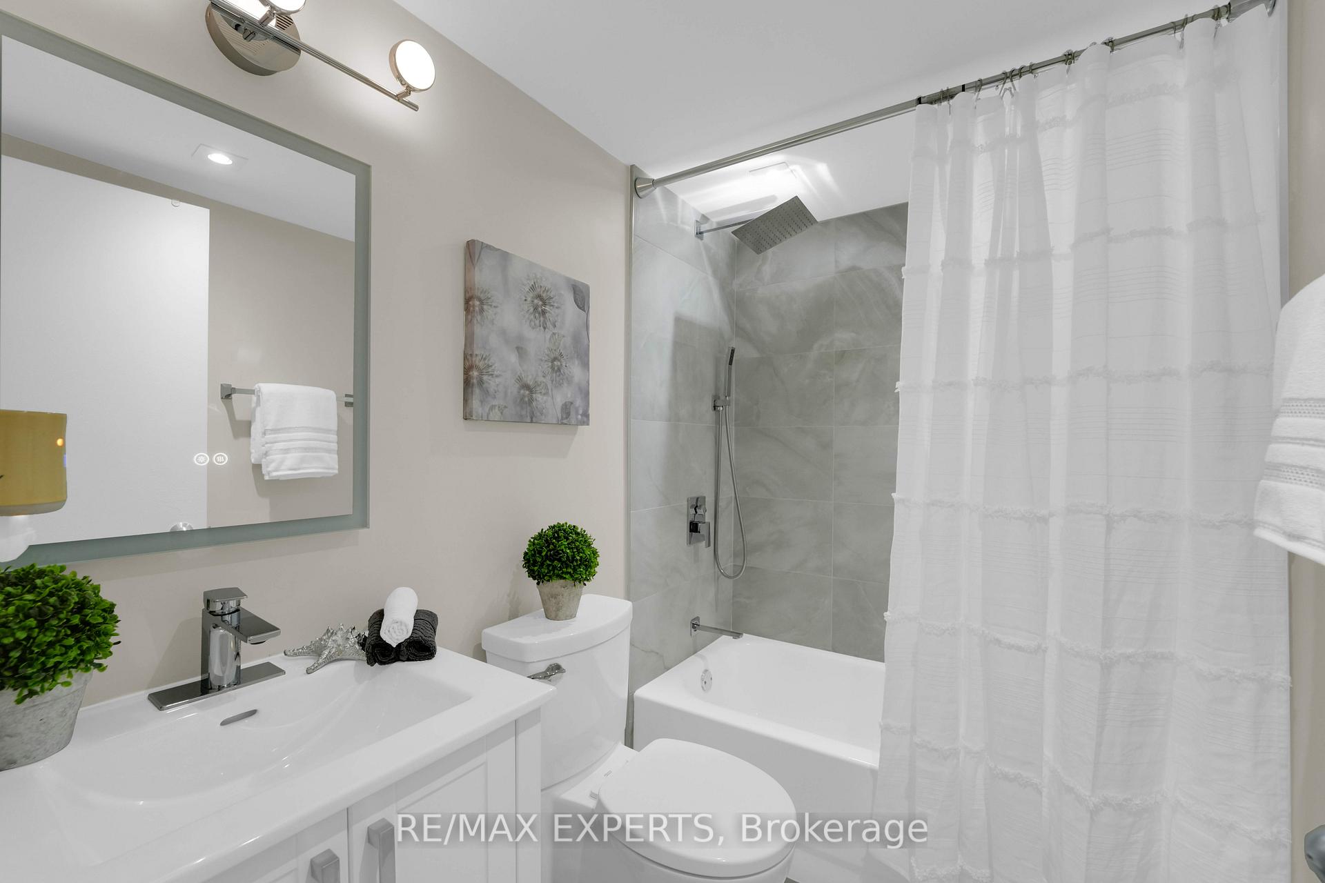 Photo 26 of Unit 404, 61 Markbrook Lane, Etobicoke, Mount Olive-Silverstone-Jamestown — HOMEH