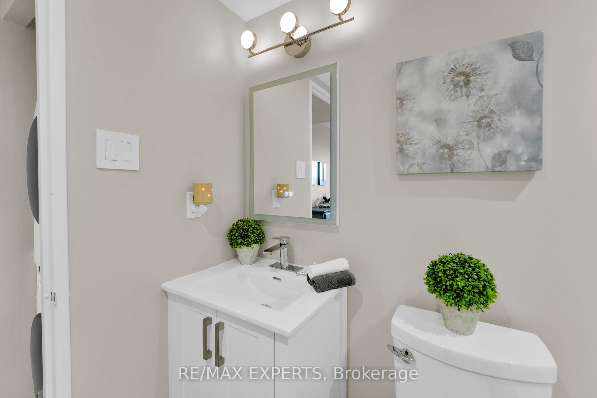 Photo 22 of Unit 404, 61 Markbrook Lane, Etobicoke, Mount Olive-Silverstone-Jamestown — HOMEH