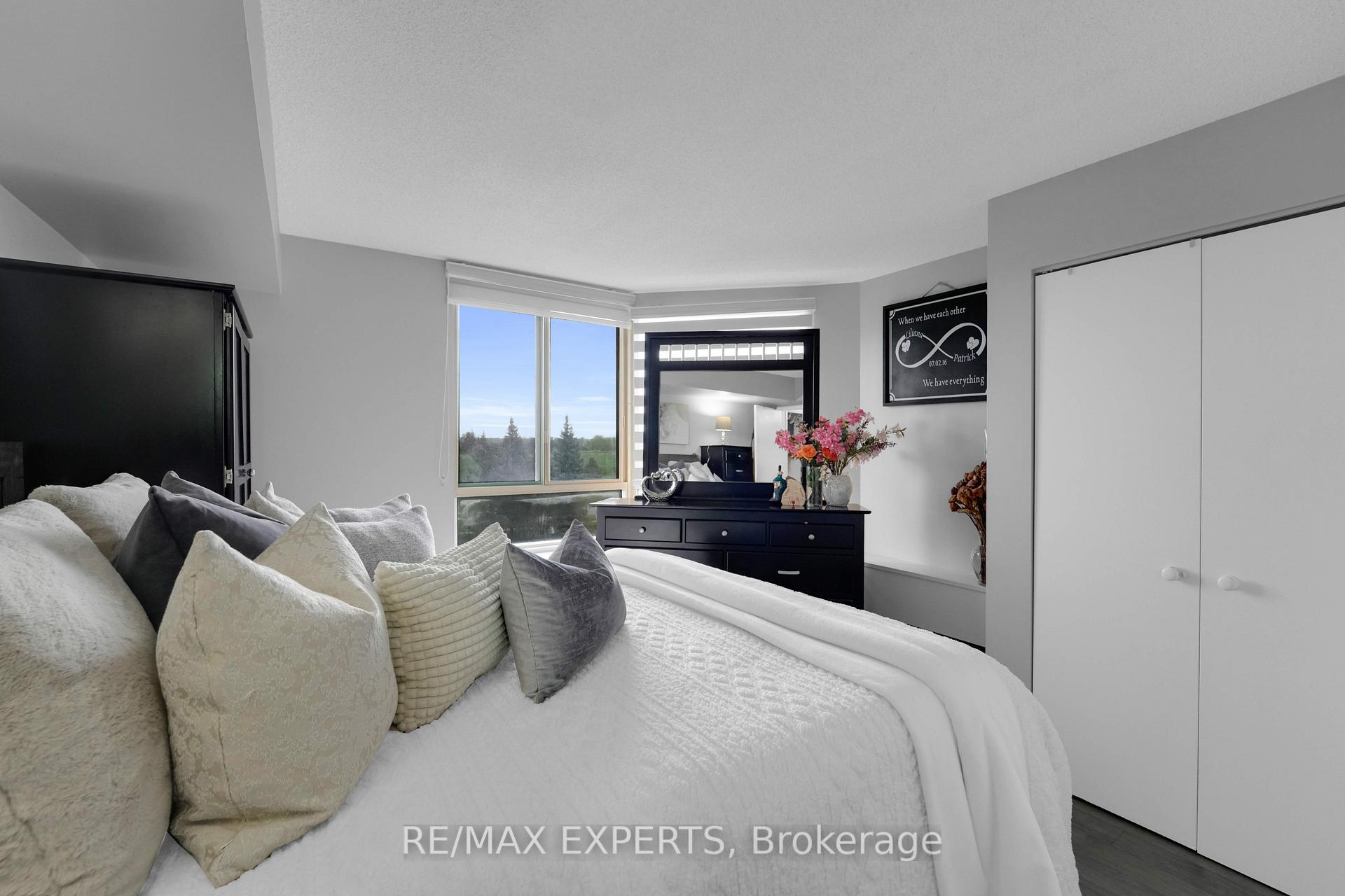 Photo 39 of Unit 404, 61 Markbrook Lane, Etobicoke, Mount Olive-Silverstone-Jamestown — HOMEH