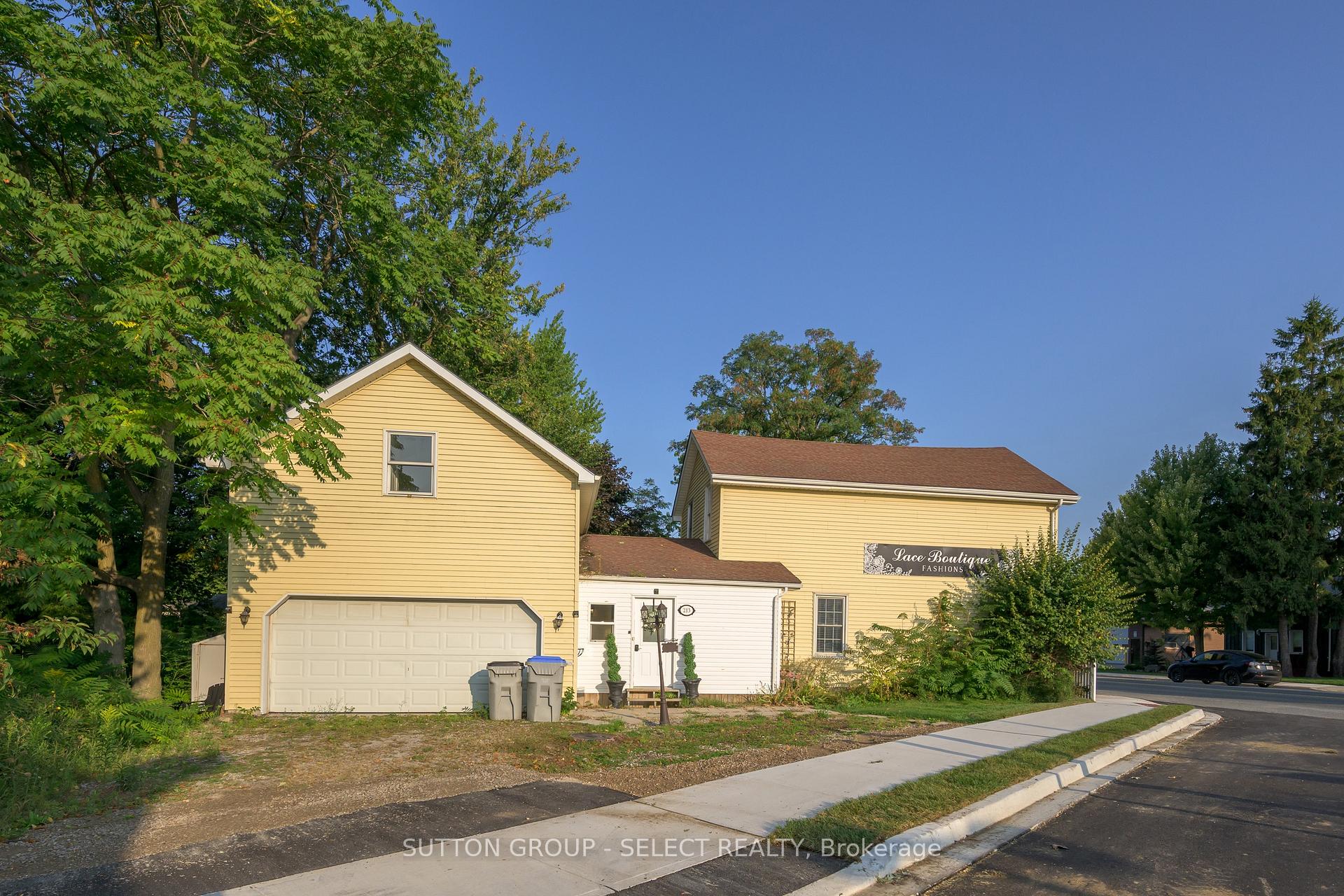 Photo 6 of 213 Main Street, Lucan Biddulph, Lucan — HOMEH