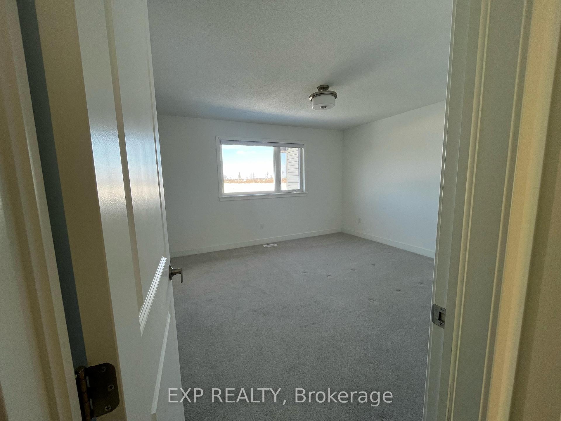 Photo 12 of 31 Nettle Street, Ottawa, Leitrim — HOMEH