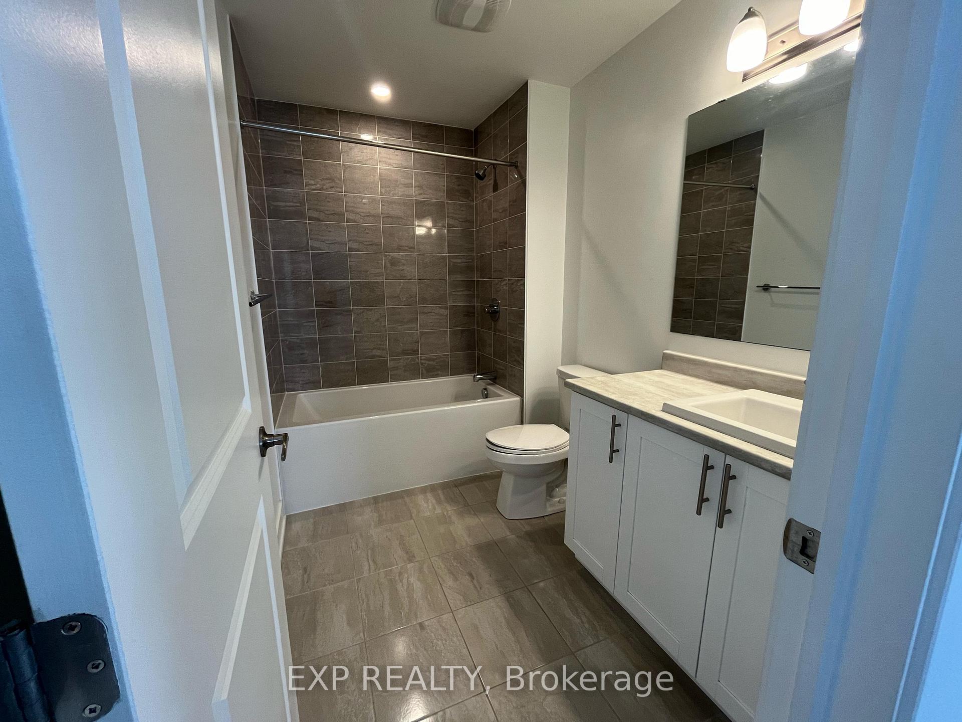 Photo 16 of 31 Nettle Street, Ottawa, Leitrim — HOMEH