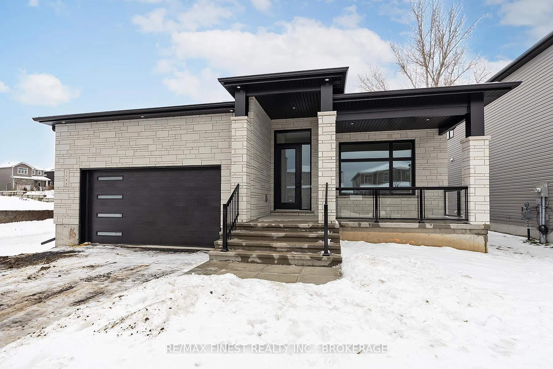 Photo 3 of 1368 Woodfield Crescent, Kingston, City Northwest — HOMEH