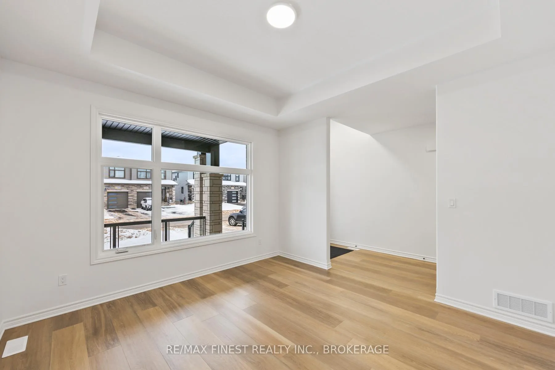 Photo 9 of 1368 Woodfield Crescent, Kingston, City Northwest — HOMEH
