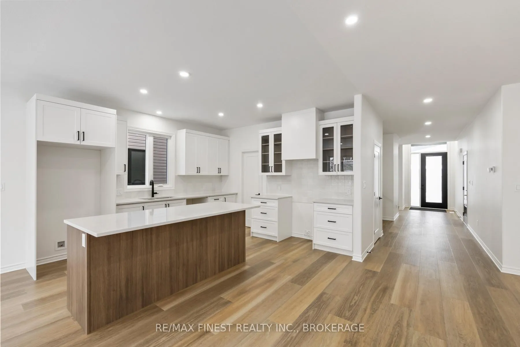 Photo 14 of 1368 Woodfield Crescent, Kingston, City Northwest — HOMEH
