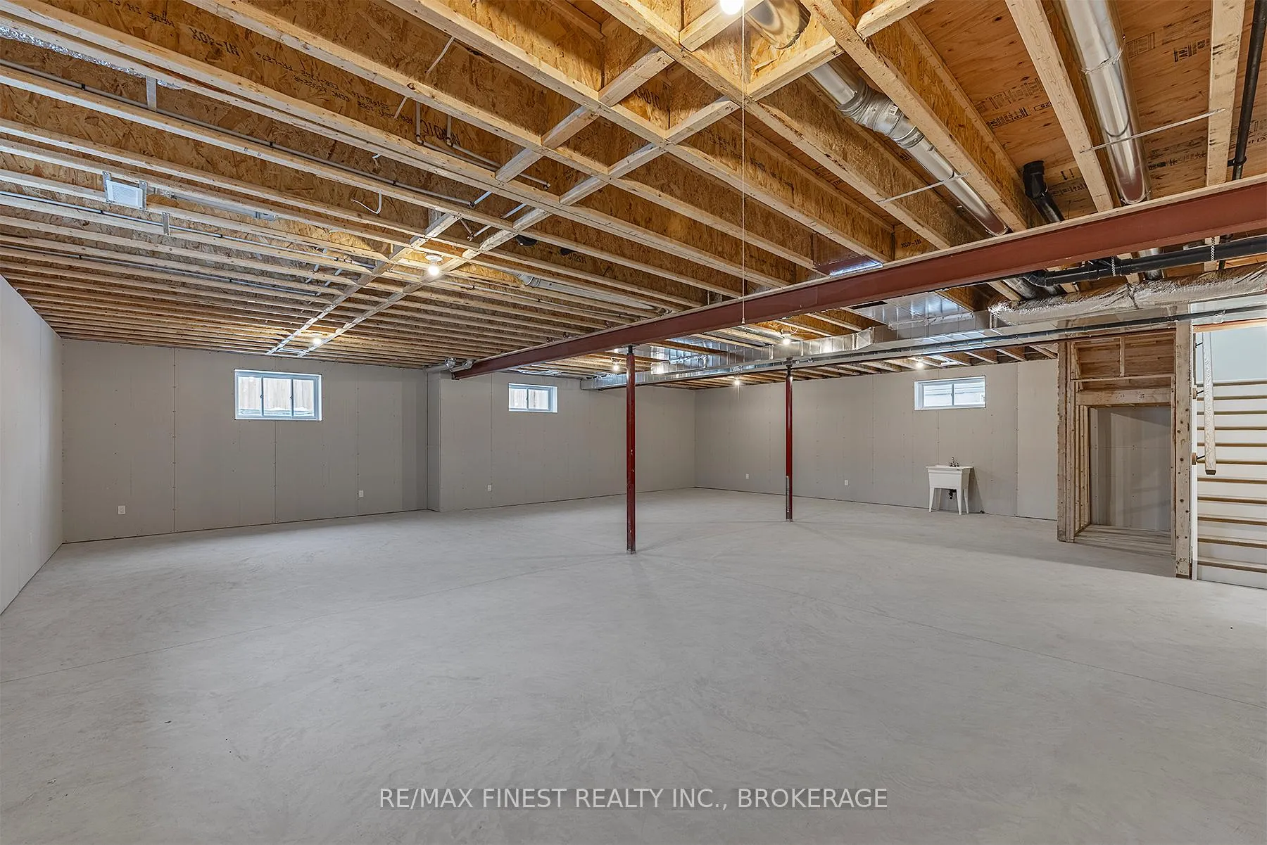 Photo 36 of 1368 Woodfield Crescent, Kingston, City Northwest — HOMEH
