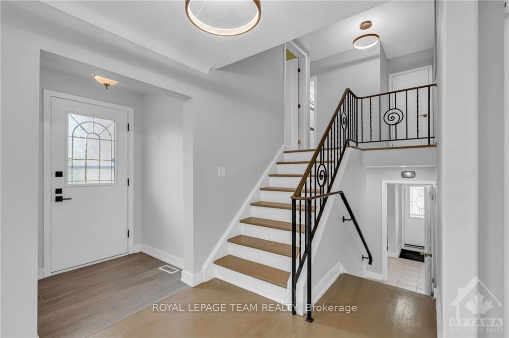 Photo 2 of 2196 Lenester Avenue, Ottawa, McKellar Heights/Glabar Park — HOMEH