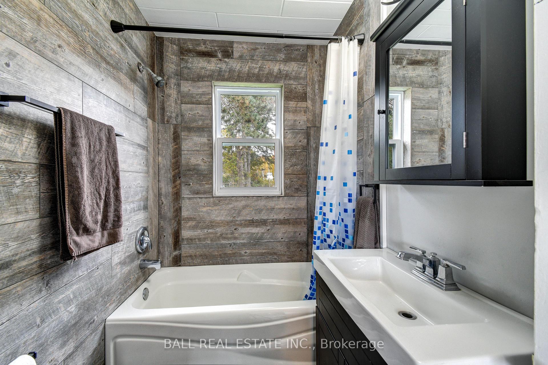 Photo 16 of 33236 Highway 62, Hastings Highlands, Wicklow Ward — HOMEH