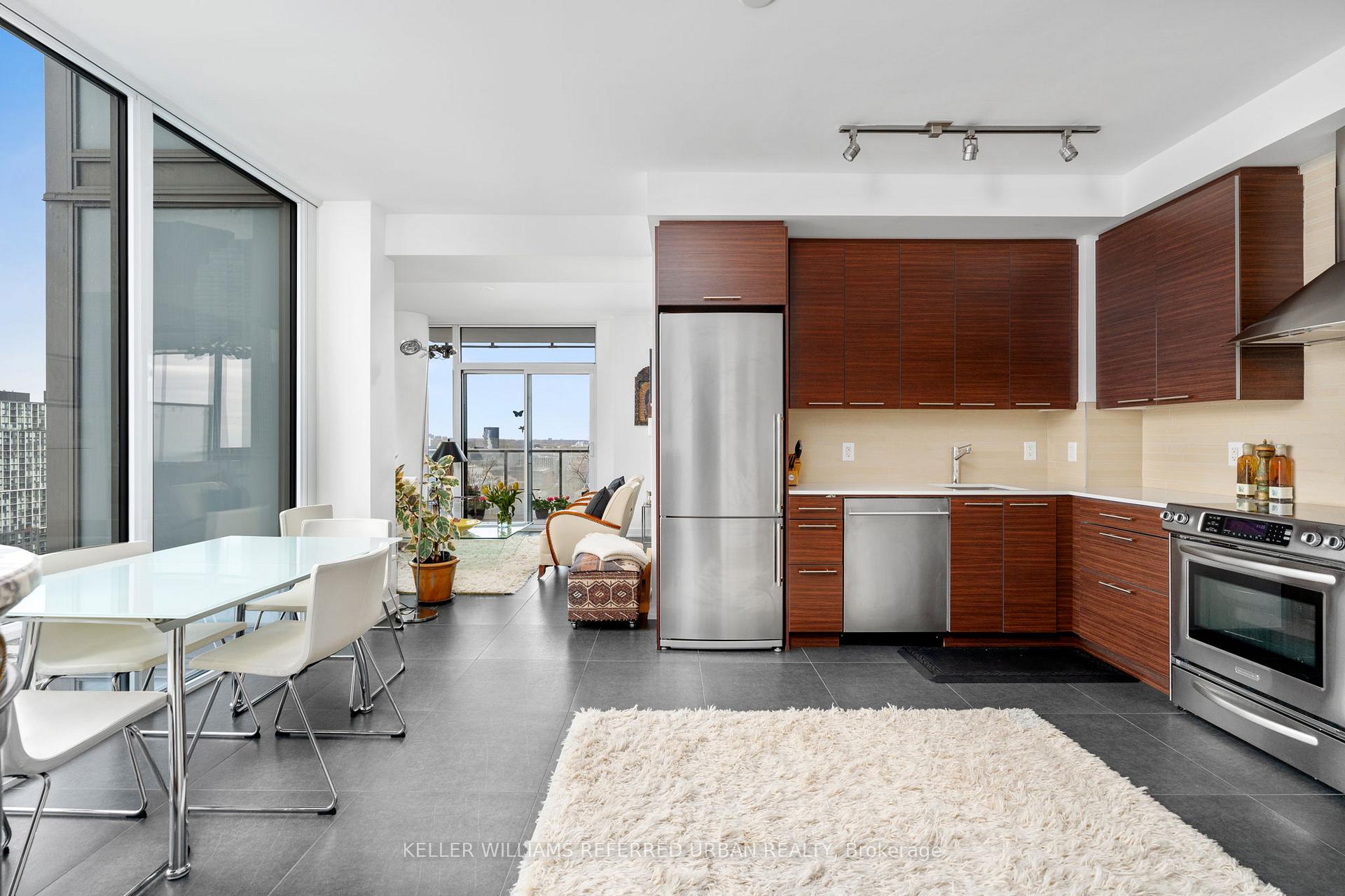 Photo 11 of Unit 2204, 1 Market Street, Toronto, Waterfront Communities — HOMEH
