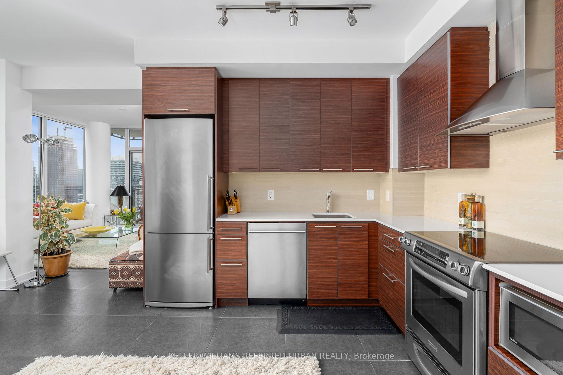 Photo 8 of Unit 2204, 1 Market Street, Toronto, Waterfront Communities — HOMEH
