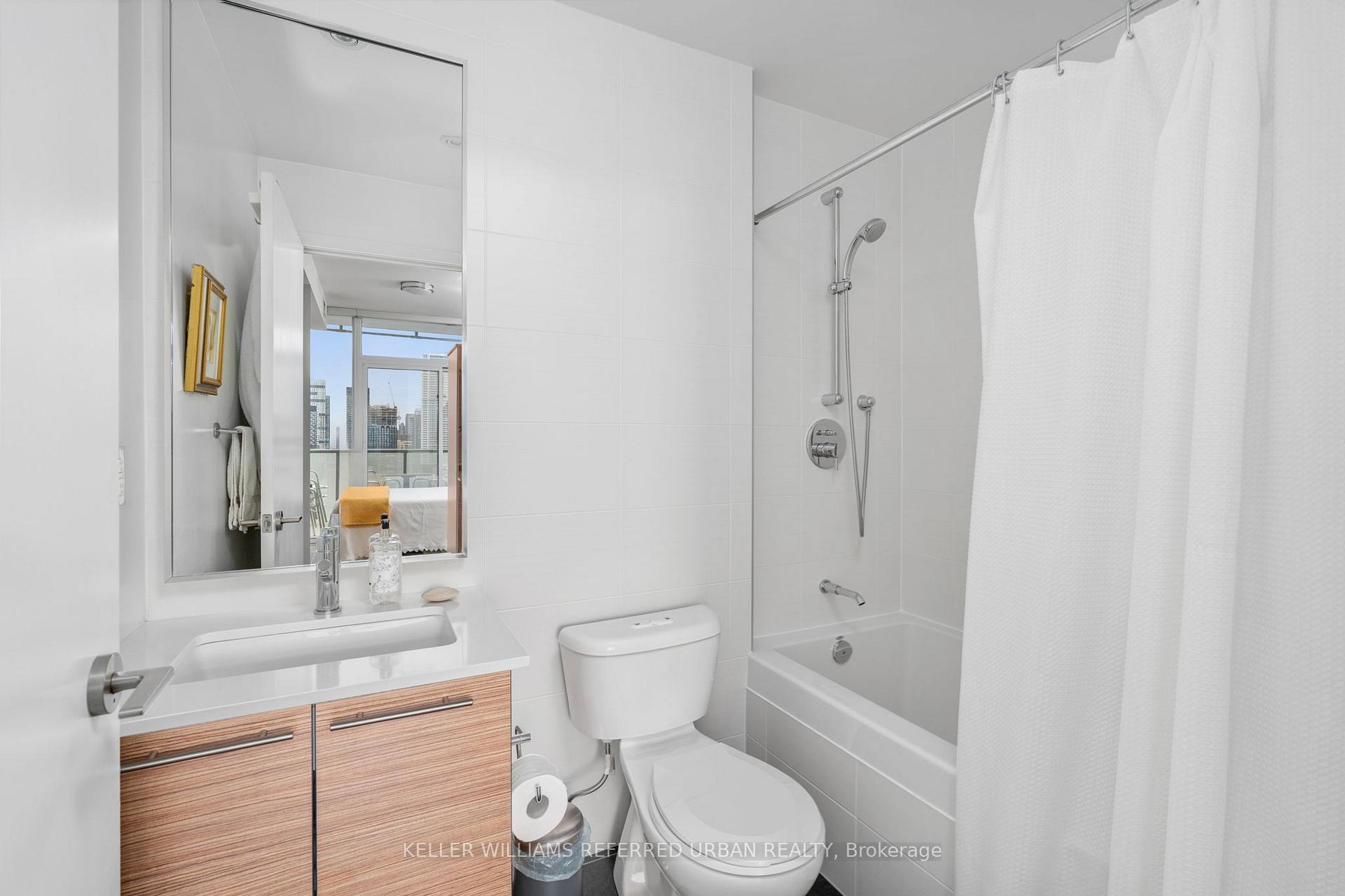 Photo 15 of Unit 2204, 1 Market Street, Toronto, Waterfront Communities — HOMEH