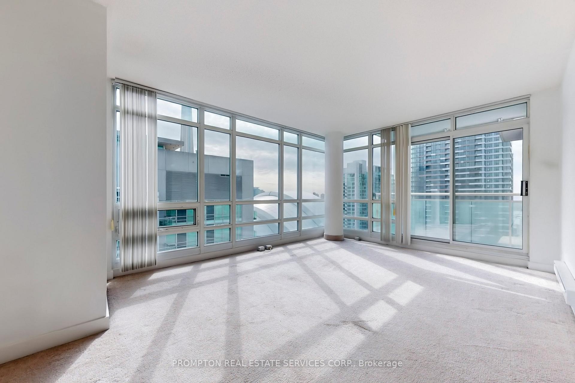 Photo 3 of Unit 3310, 397 Front Street W, Toronto, Waterfront Communities — HOMEH