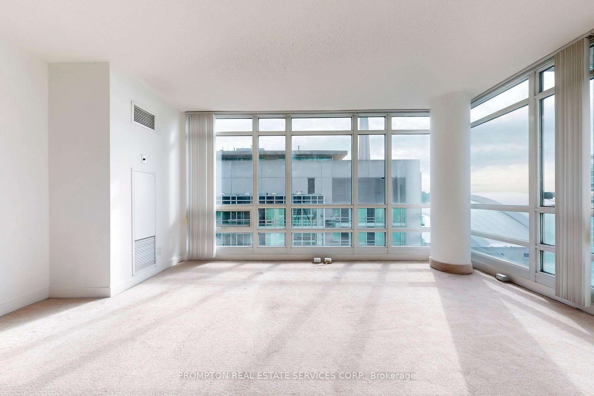 Photo 6 of Unit 3310, 397 Front Street W, Toronto, Waterfront Communities — HOMEH