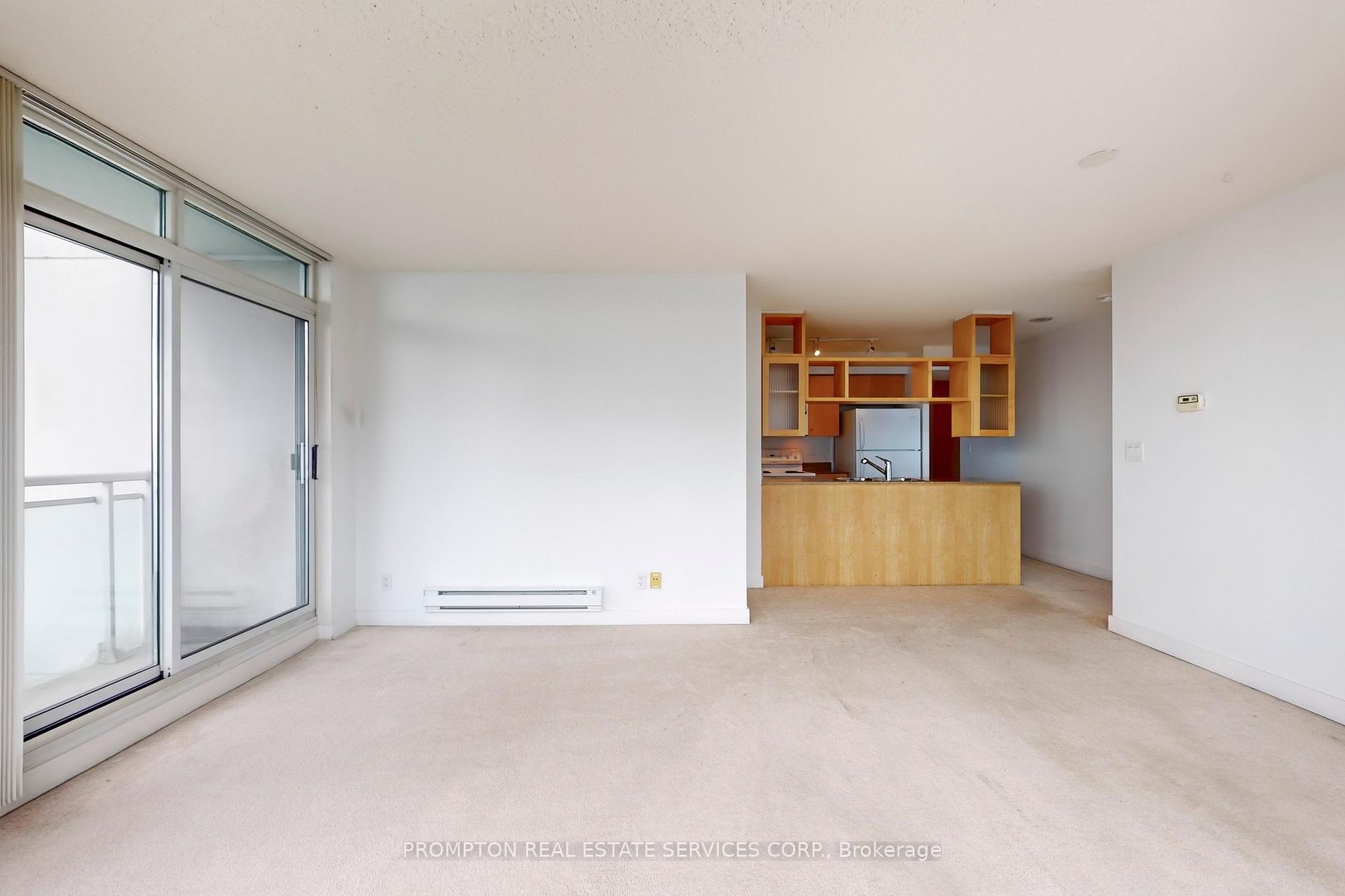 Photo 5 of Unit 3310, 397 Front Street W, Toronto, Waterfront Communities — HOMEH