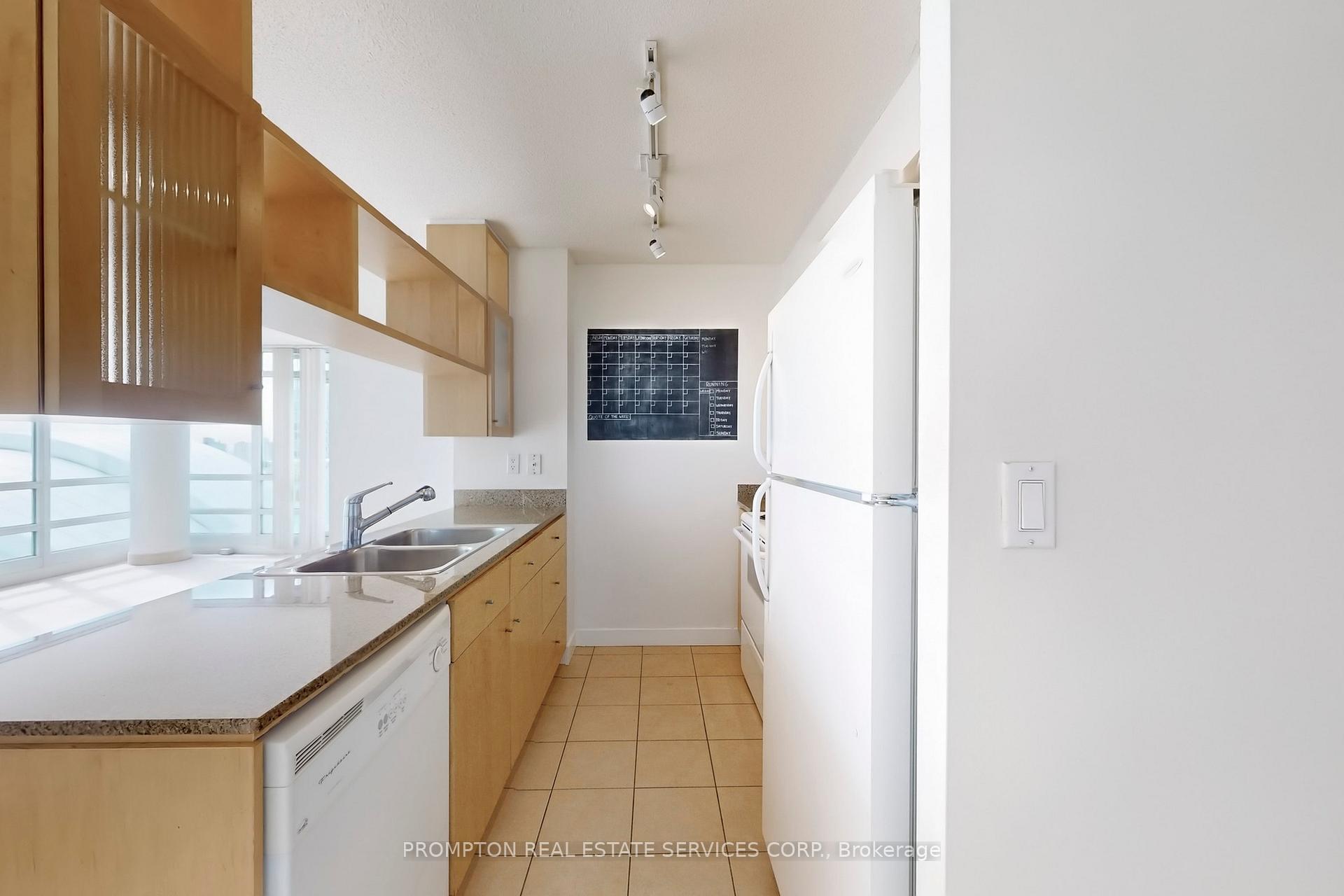 Photo 15 of Unit 3310, 397 Front Street W, Toronto, Waterfront Communities — HOMEH