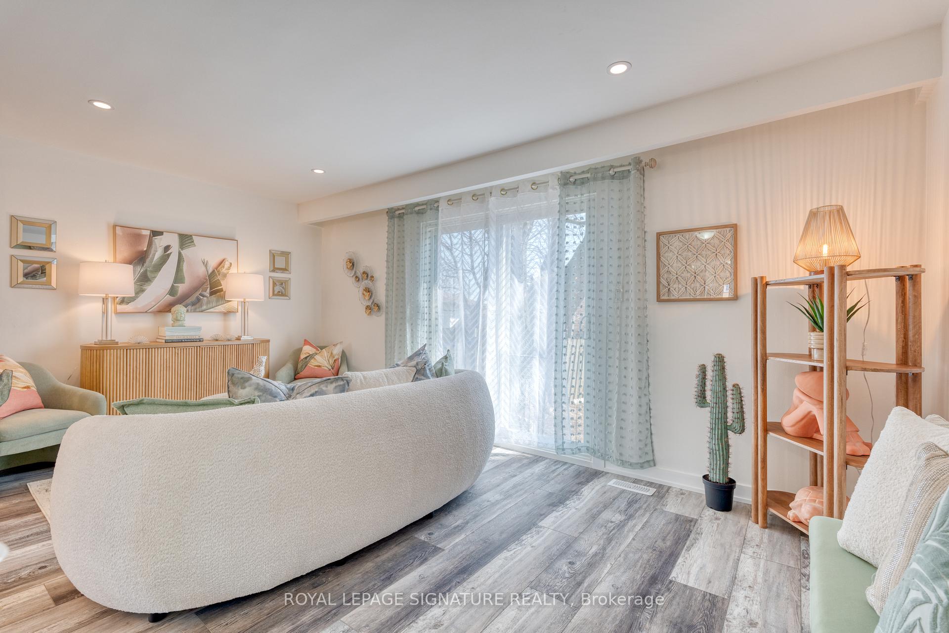 Photo 4 of Unit 28, 20 Anna Capri Drive, Hamilton, Templemead — HOMEH