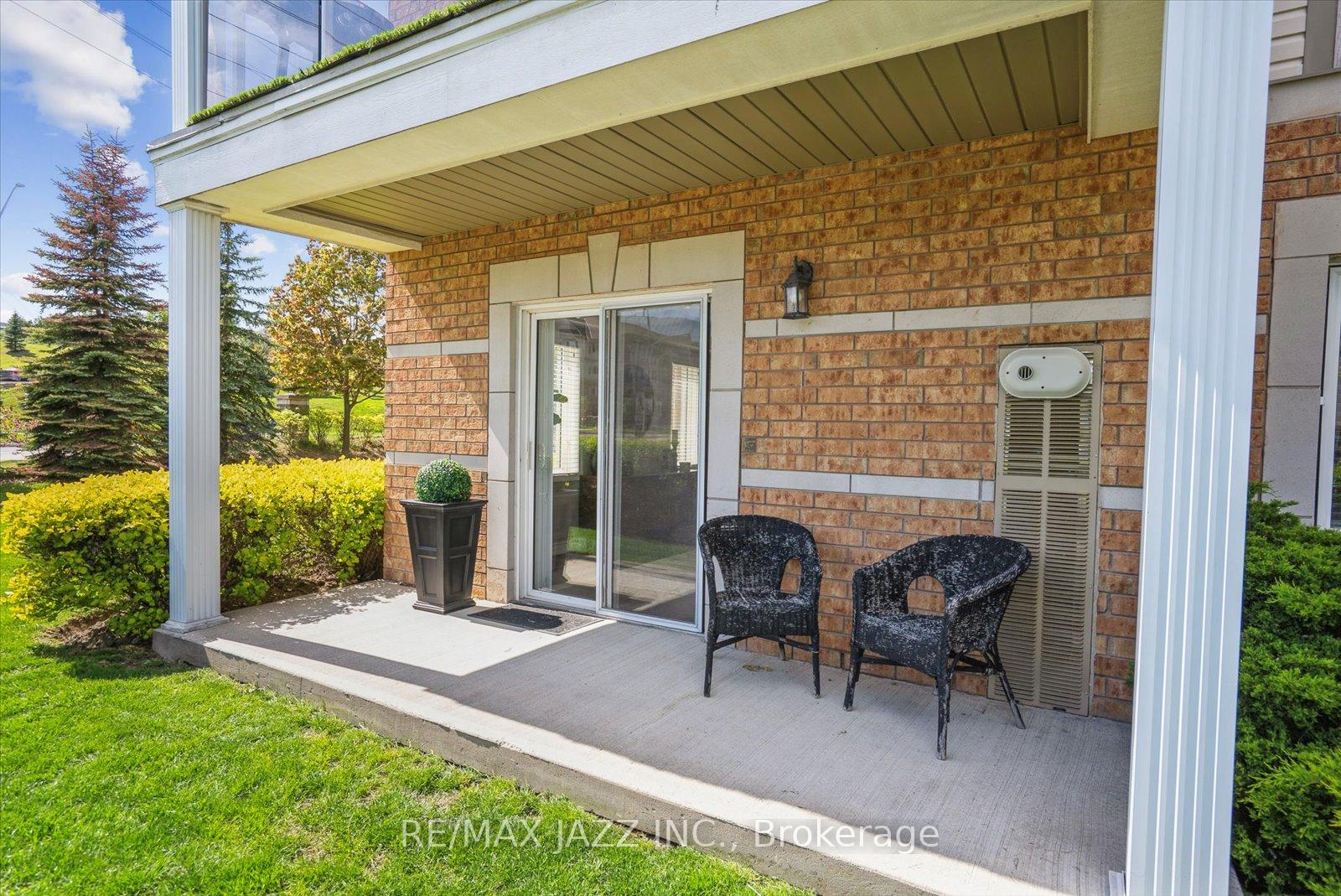 Photo 2 of Unit 101, 132 Aspen Springs Drive, Clarington, Bowmanville — HOMEH