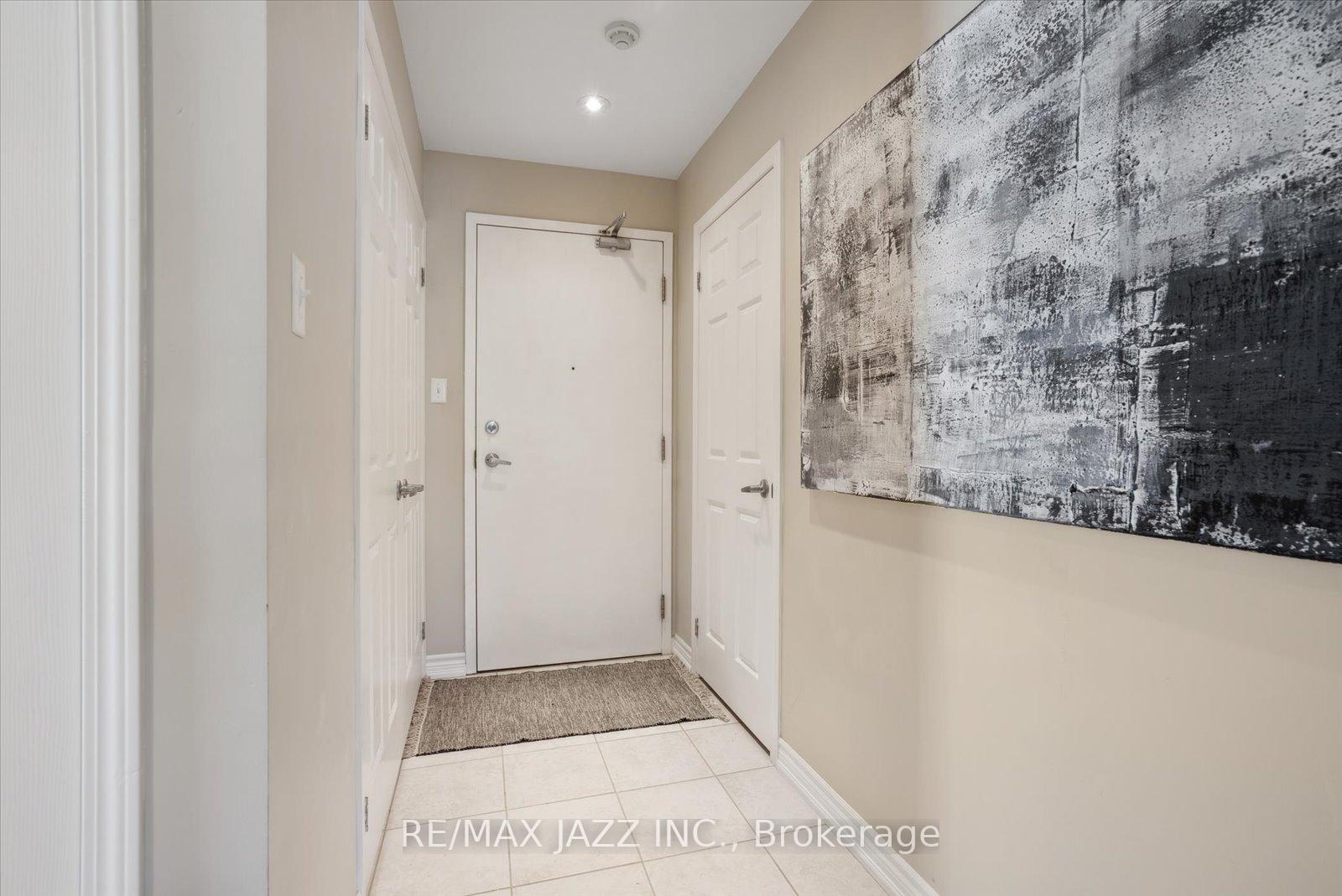 Photo 3 of Unit 101, 132 Aspen Springs Drive, Clarington, Bowmanville — HOMEH
