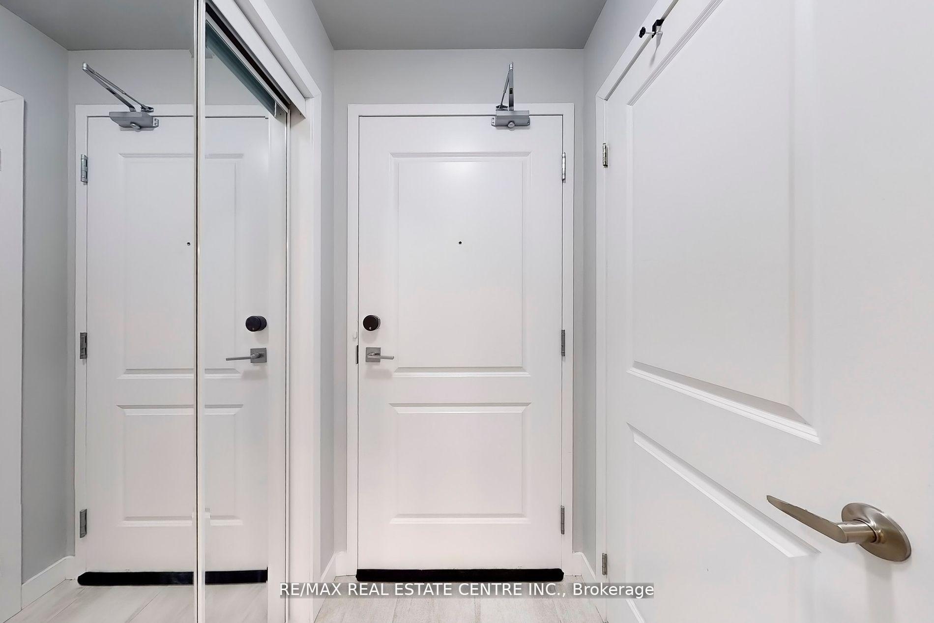 Photo 5 of Unit 305, 81 Robinson Street, Hamilton, Corktown — HOMEH