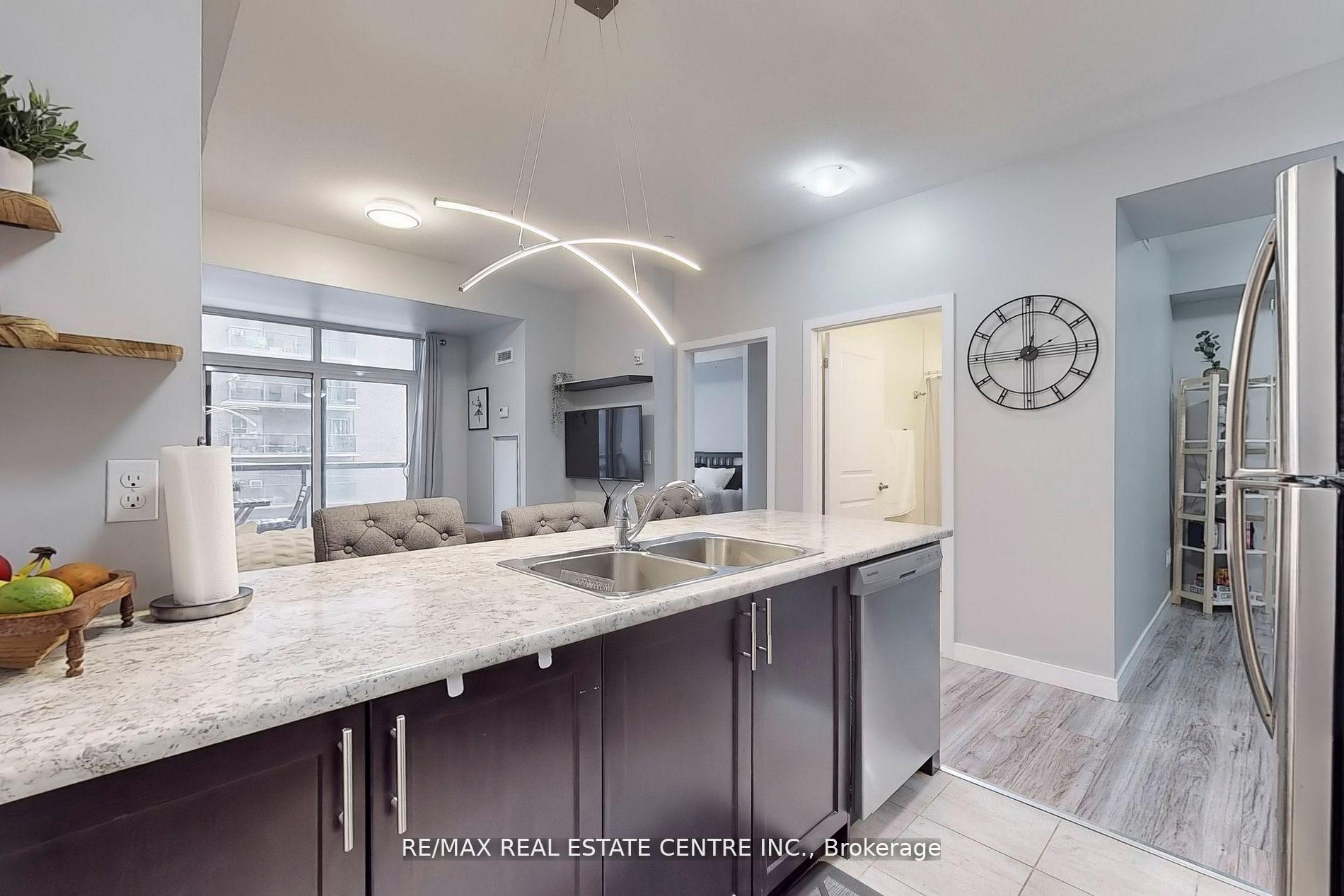Photo 11 of Unit 305, 81 Robinson Street, Hamilton, Corktown — HOMEH