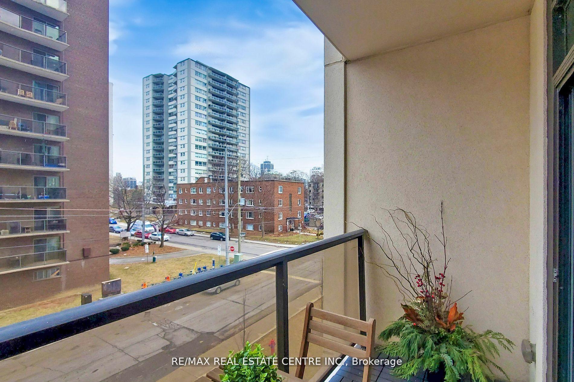 Photo 31 of Unit 305, 81 Robinson Street, Hamilton, Corktown — HOMEH