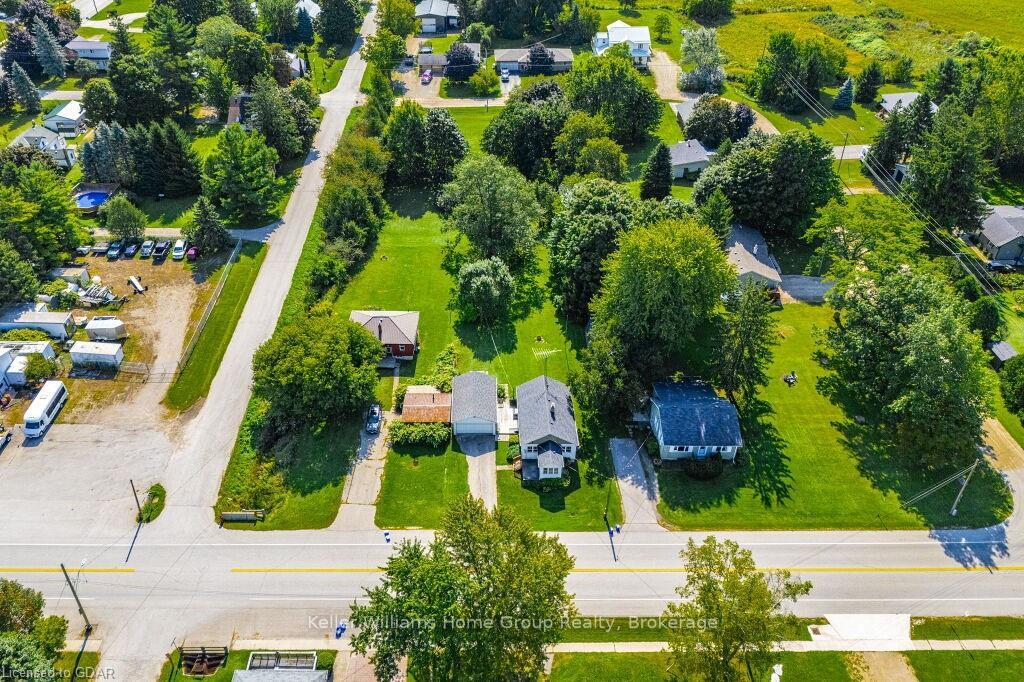 Photo 4 of 19 Peel St W Street W, Mapleton, Rural Mapleton — HOMEH