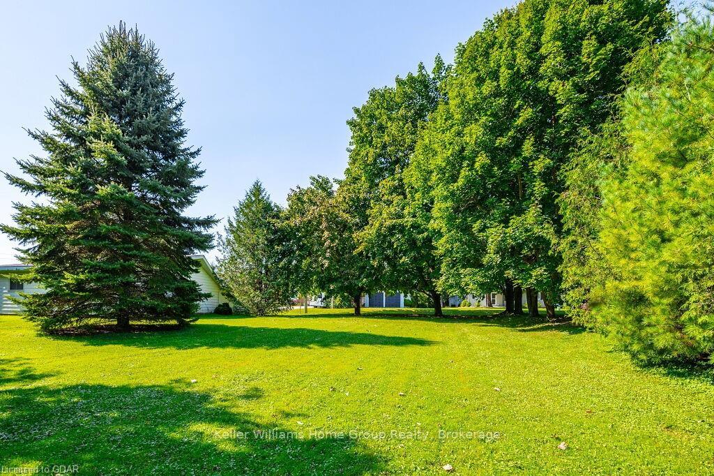 Photo 38 of 19 Peel St W Street W, Mapleton, Rural Mapleton — HOMEH