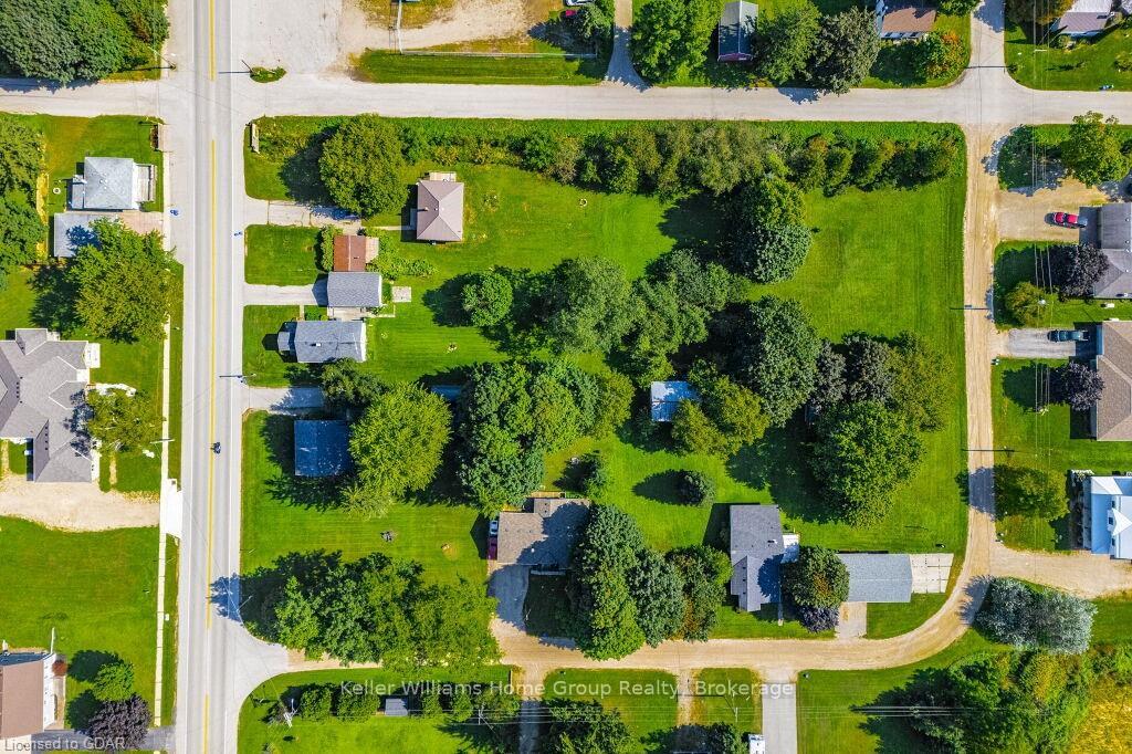 Photo 42 of 19 Peel St W Street W, Mapleton, Rural Mapleton — HOMEH