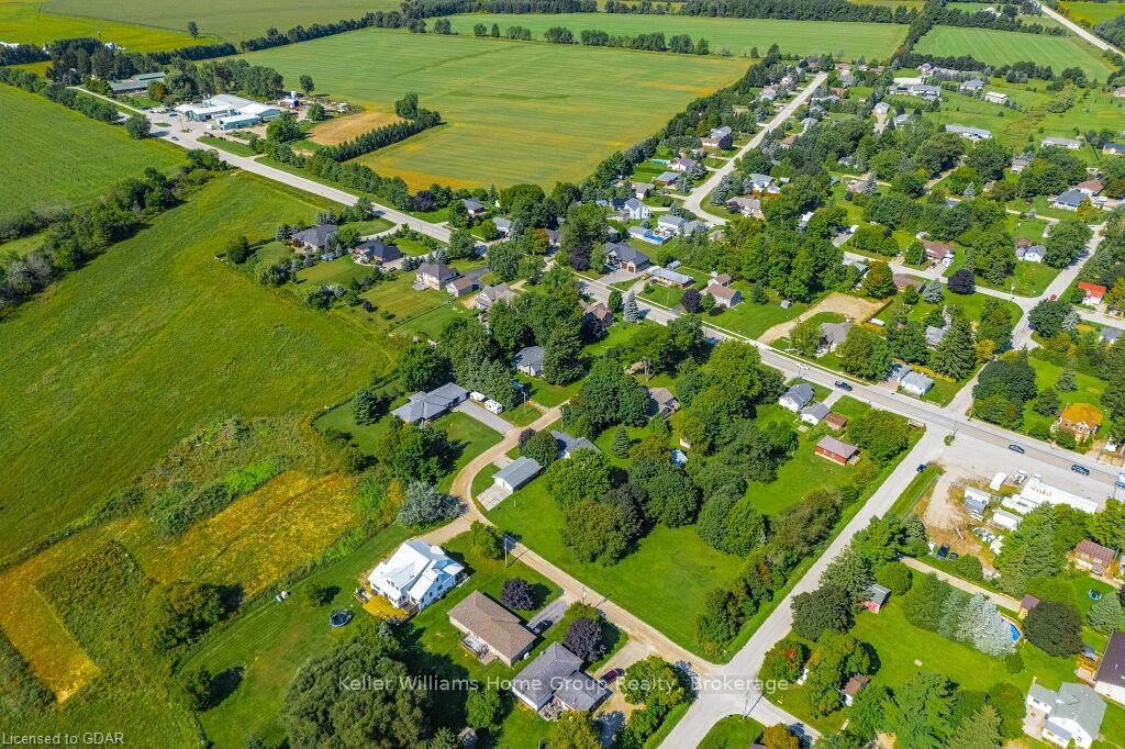 Photo 45 of 19 Peel St W Street W, Mapleton, Rural Mapleton — HOMEH