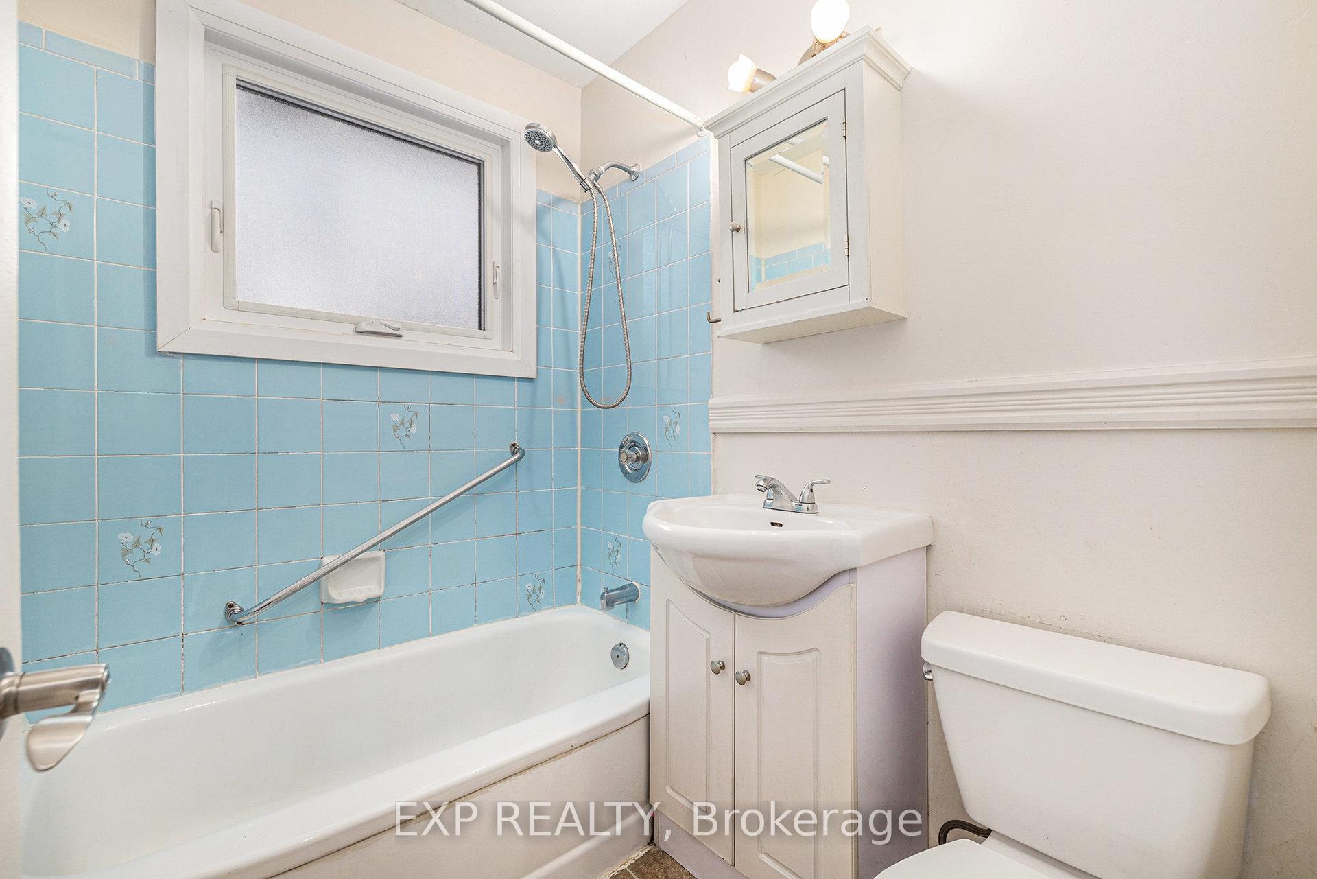 Photo 7 of 63 Withrow Avenue, Ottawa, Meadowlands/St. Claire Gardens — HOMEH