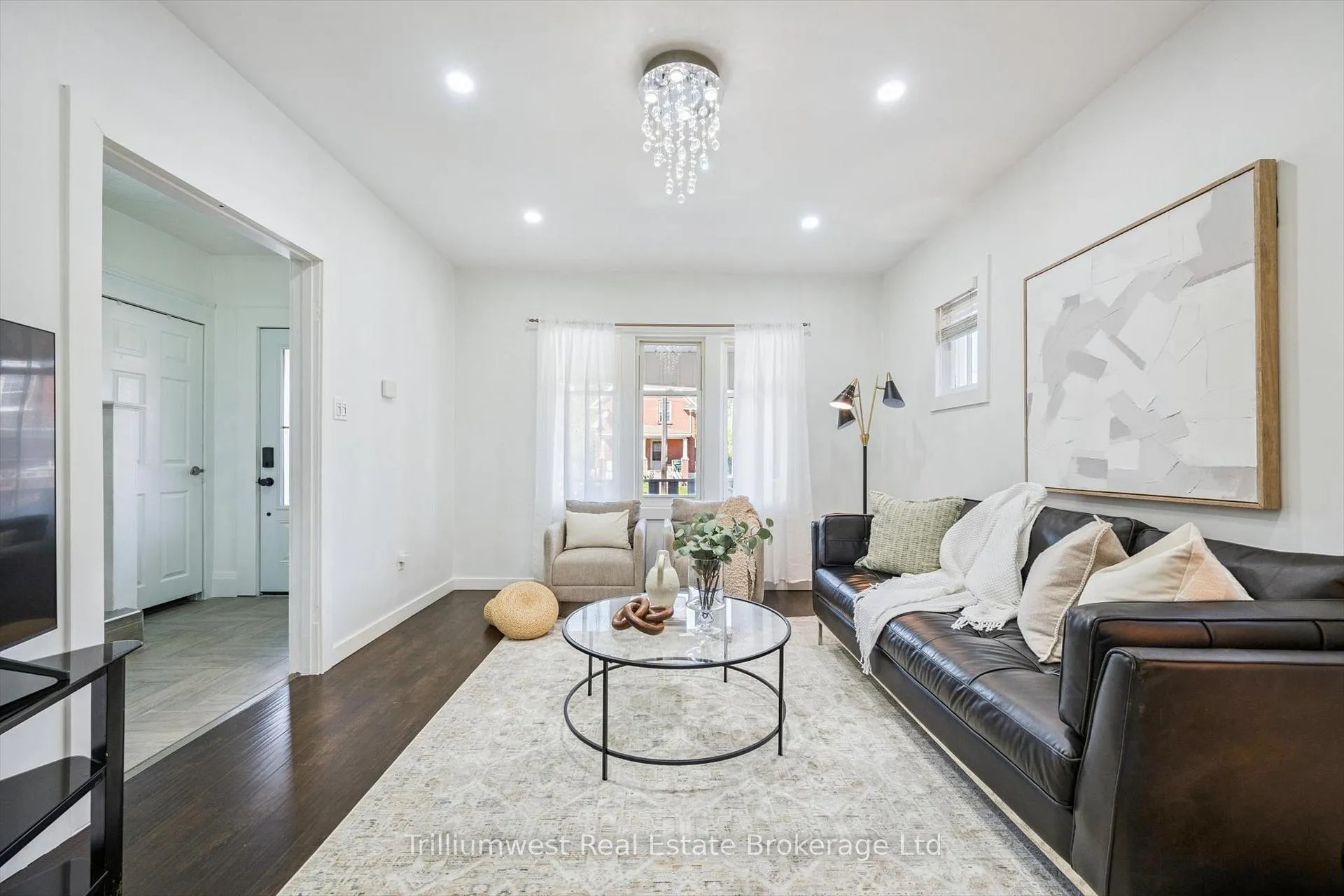 Photo 7 of 405 Wellington Street N, Kitchener, Mount Hope Huron Park — HOMEH