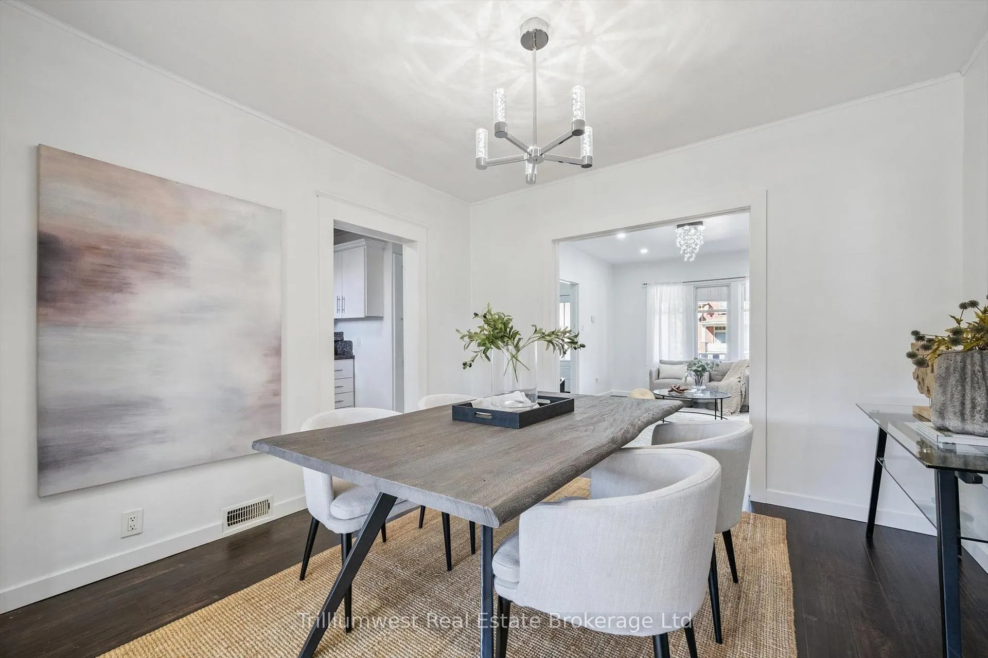 Photo 12 of 405 Wellington Street N, Kitchener, Mount Hope Huron Park — HOMEH