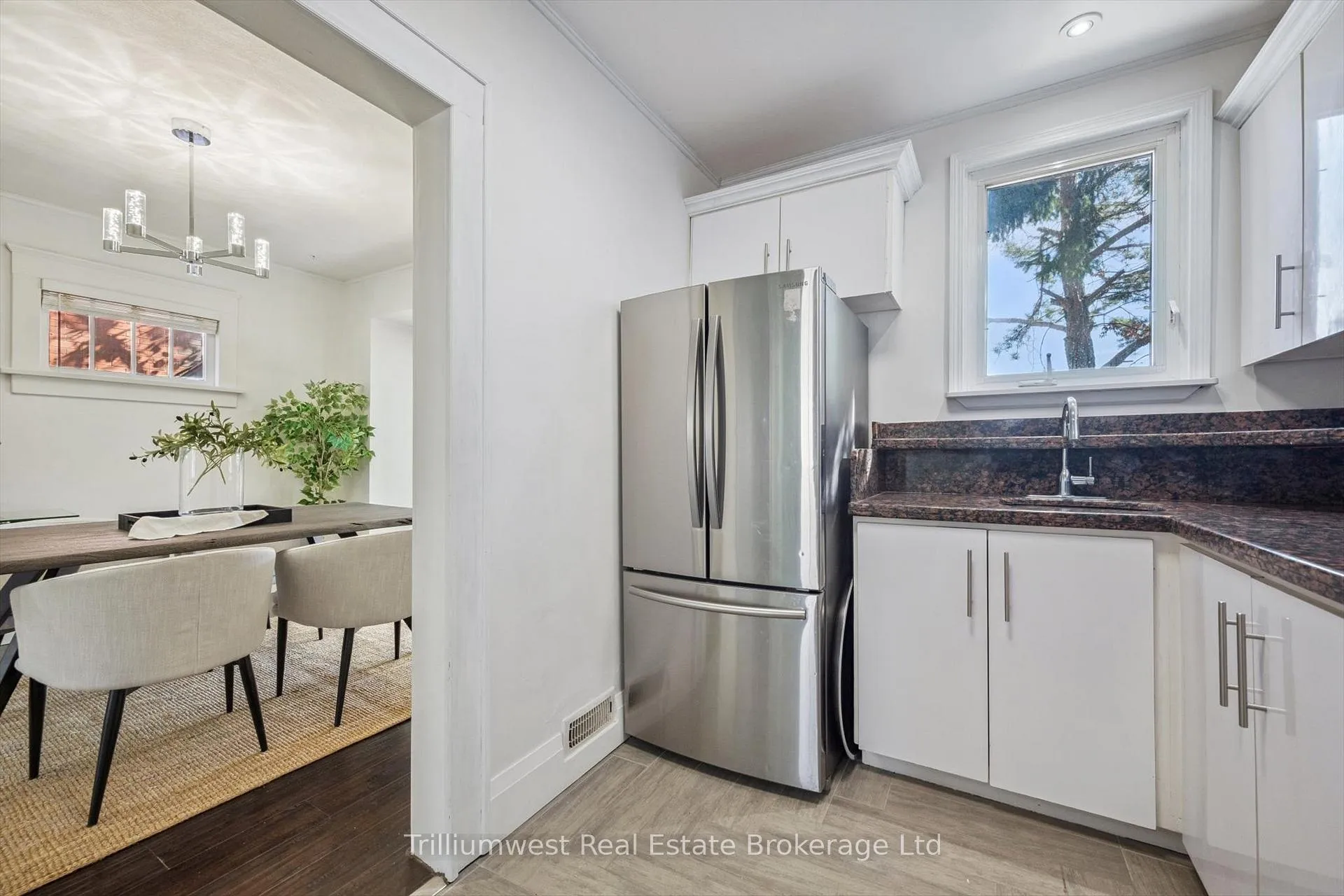 Photo 14 of 405 Wellington Street N, Kitchener, Mount Hope Huron Park — HOMEH