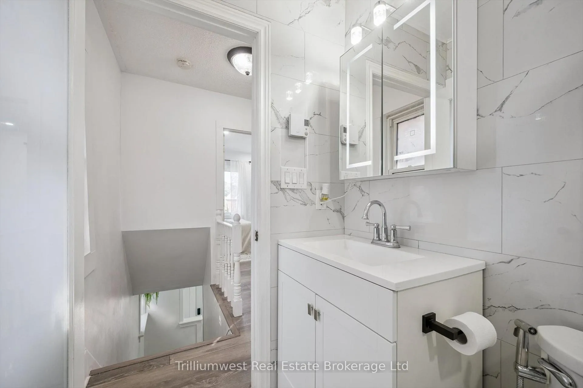 Photo 24 of 405 Wellington Street N, Kitchener, Mount Hope Huron Park — HOMEH